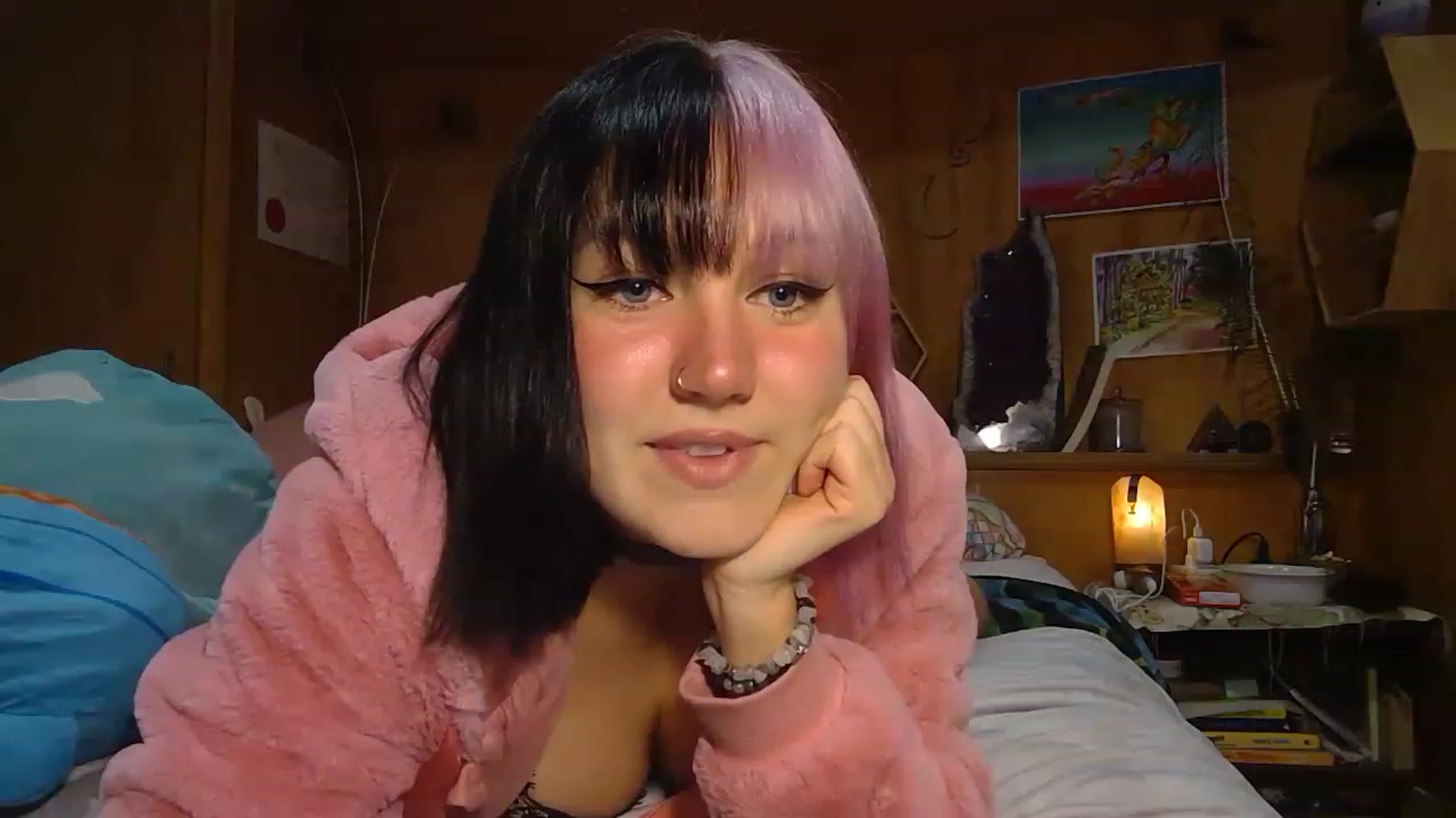 Gallery image thumbnail from kikiviolet's myfreecams stream on, 05/23/2023, 10:22 image 1 of 20