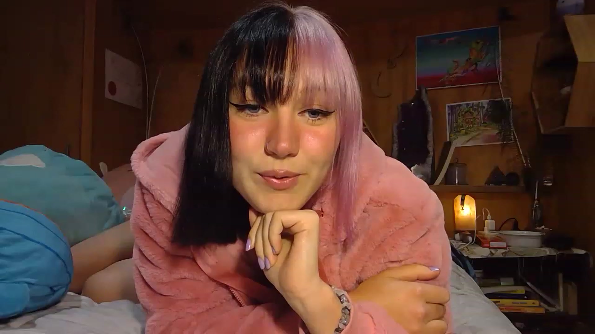 Gallery image thumbnail from kikiviolet's myfreecams stream on, 05/23/2023, 10:22 image 4 of 20