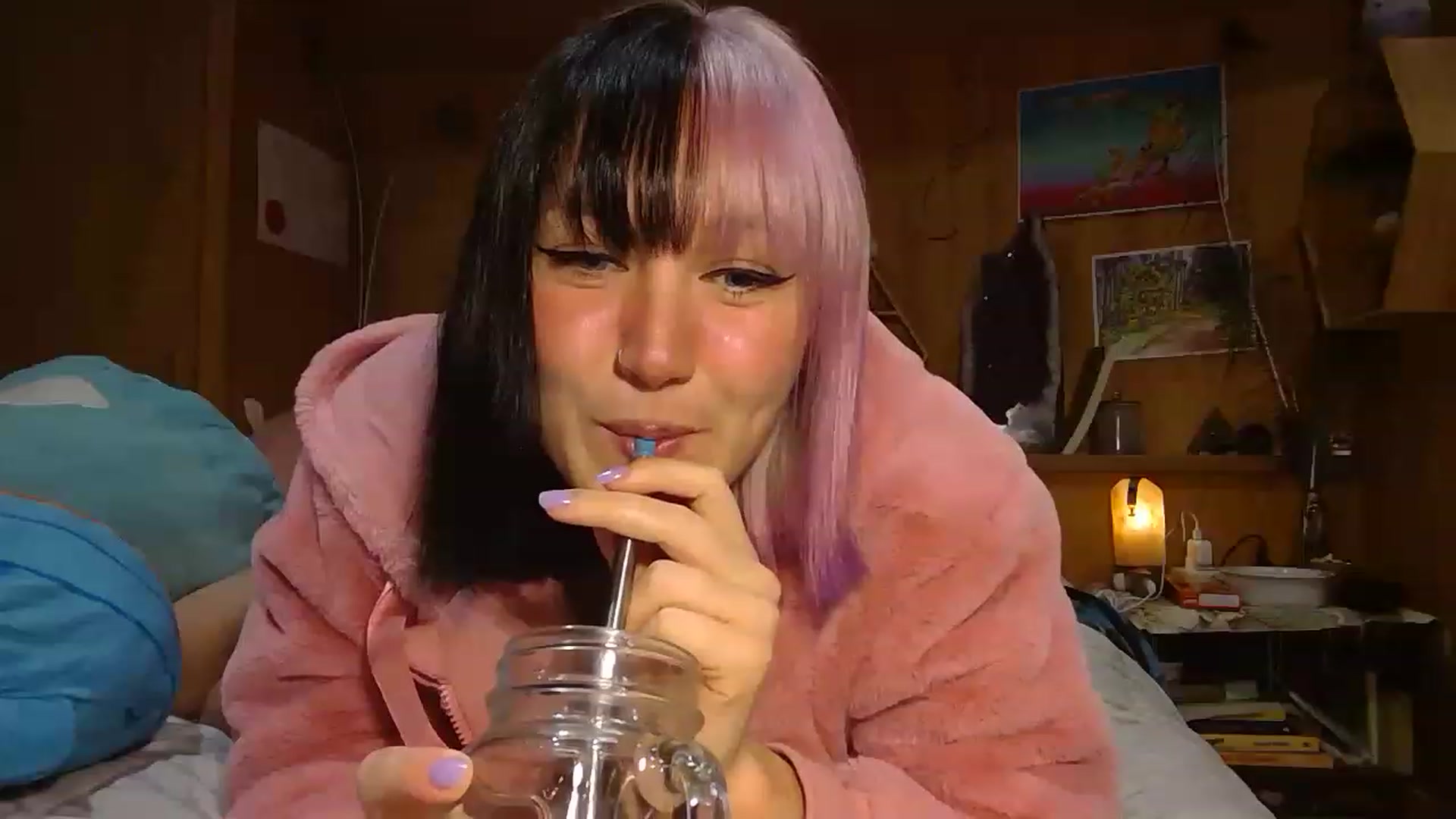 Gallery image thumbnail from kikiviolet's myfreecams stream on, 05/23/2023, 10:22 image 7 of 20