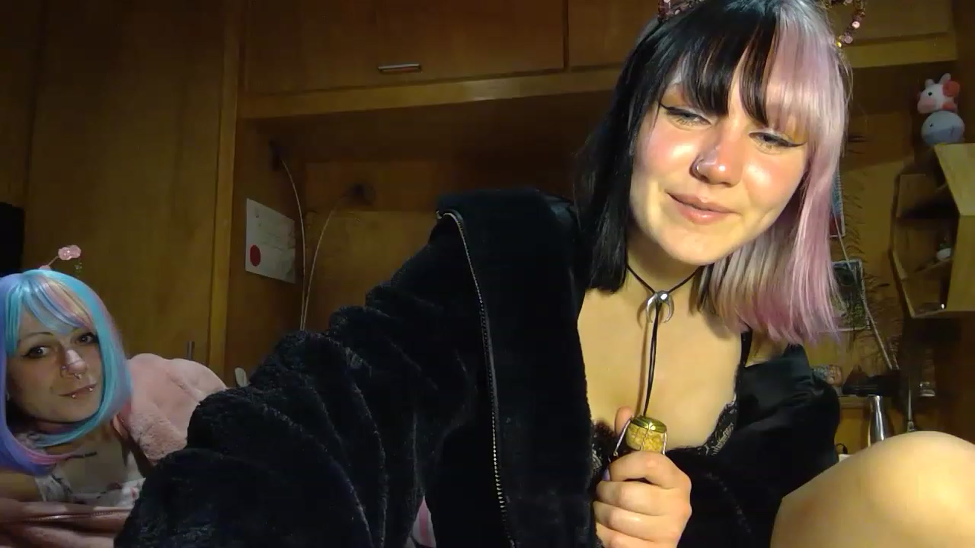 Gallery image thumbnail from kikiviolet's myfreecams stream on, 05/25/2023, 11:08 image 14 of 20