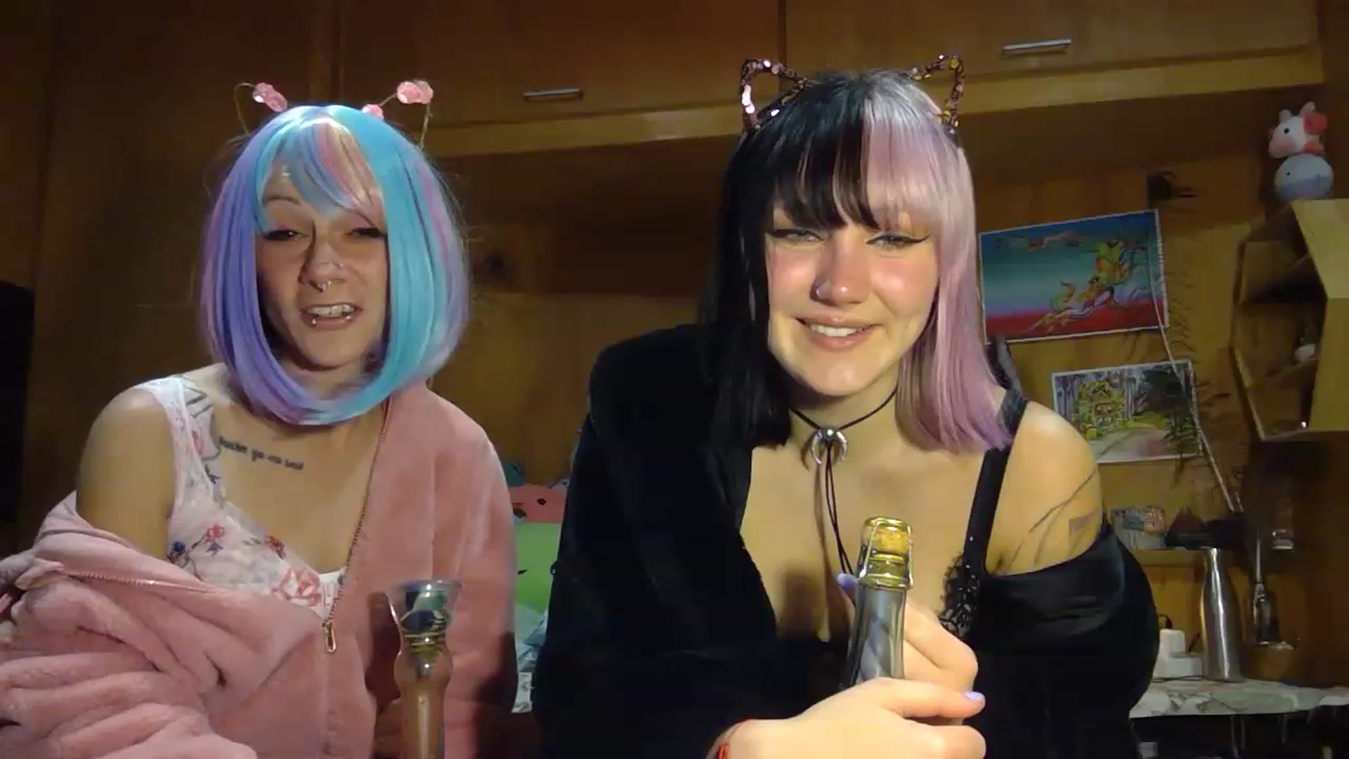 Gallery image thumbnail from kikiviolet's myfreecams stream on, 05/25/2023, 11:08 image 10 of 20