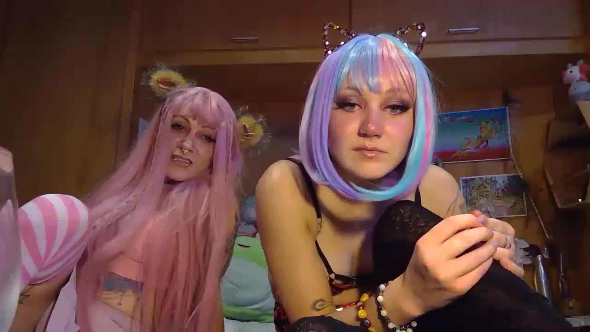 Gallery image thumbnail from kikiviolet's myfreecams stream on, 06/01/2023, 09:22 image 6 of 20