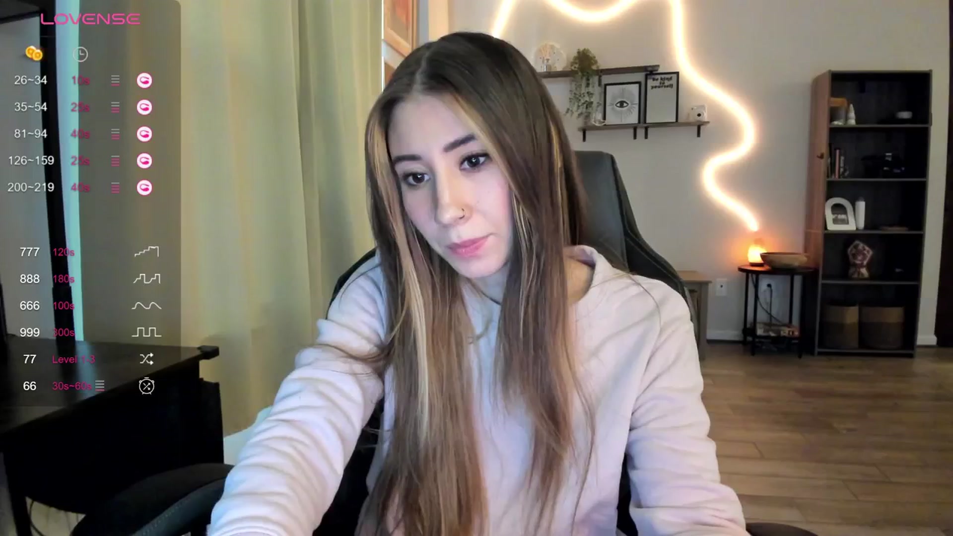 Gallery image thumbnail from killerloryy's myfreecams stream on, 02/21/2024, 21:02 image 1 of 20