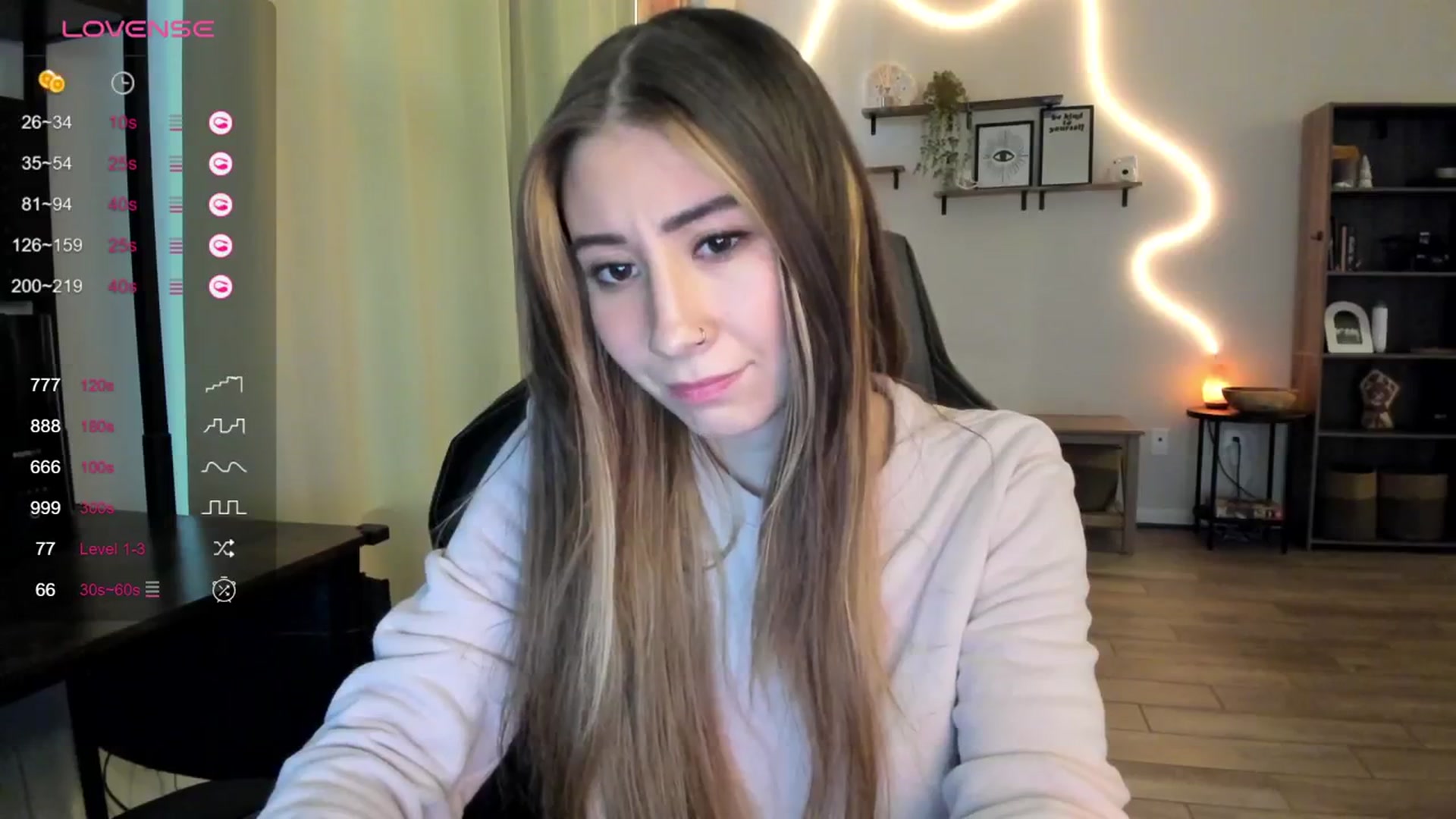 Gallery image thumbnail from killerloryy's myfreecams stream on, 02/21/2024, 21:02 image 5 of 20