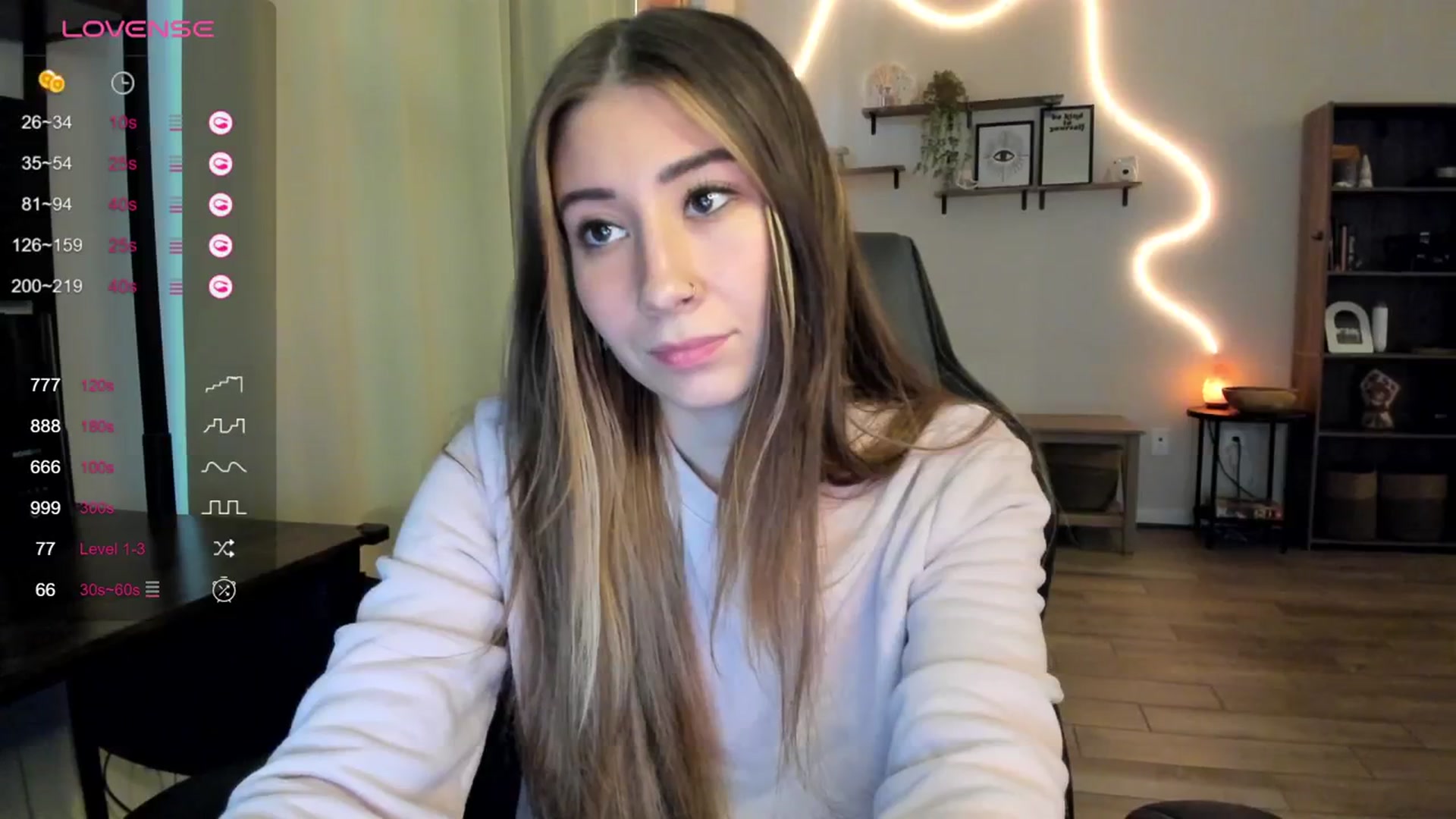 Gallery image thumbnail from killerloryy's myfreecams stream on, 02/21/2024, 21:02 image 11 of 20
