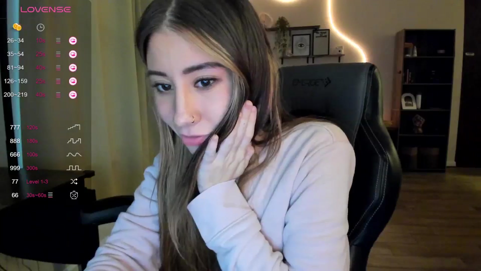 Gallery image thumbnail from killerloryy's myfreecams stream on, 02/21/2024, 22:54 image 8 of 20