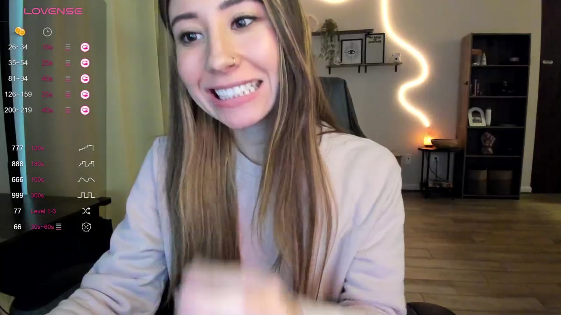 Gallery image thumbnail from killerloryy's myfreecams stream on, 02/21/2024, 22:54 image 4 of 20