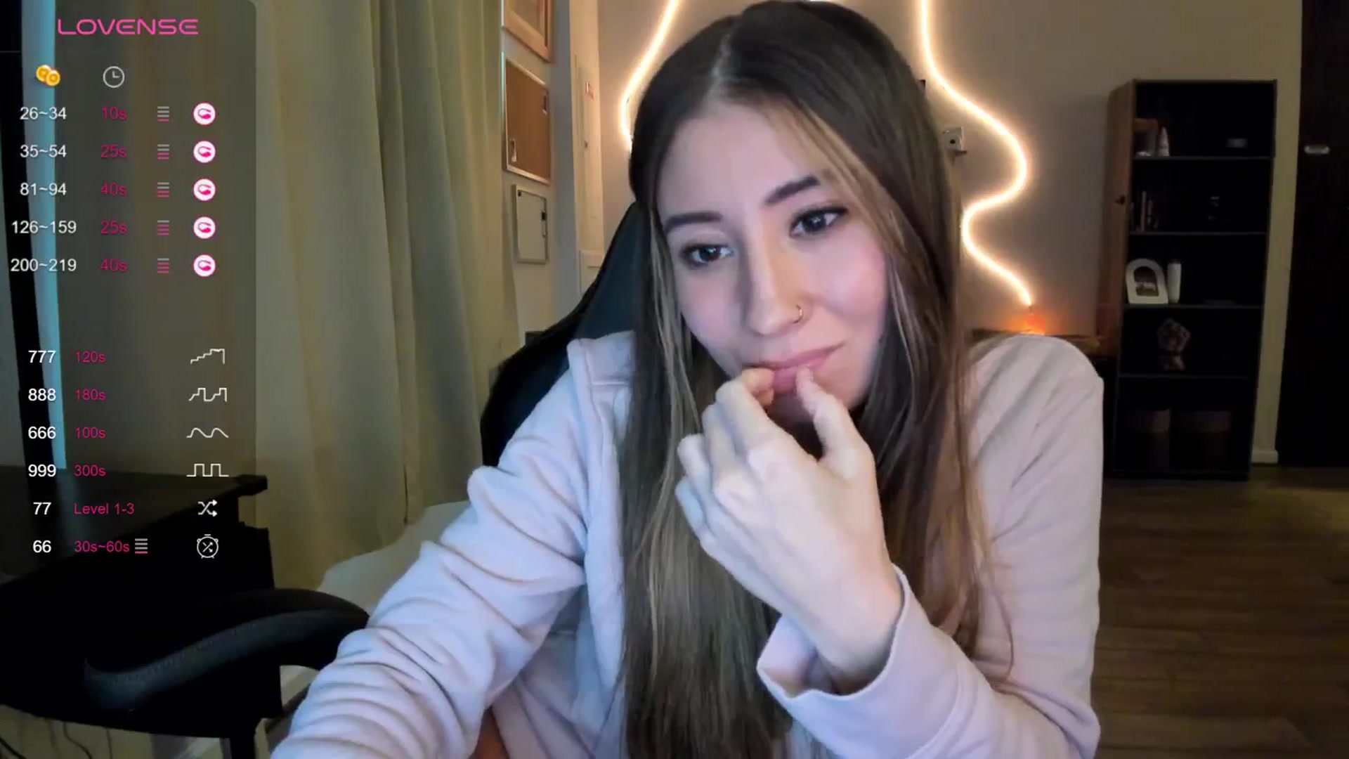 Gallery image thumbnail from killerloryy's myfreecams stream on, 02/21/2024, 22:54 image 9 of 20