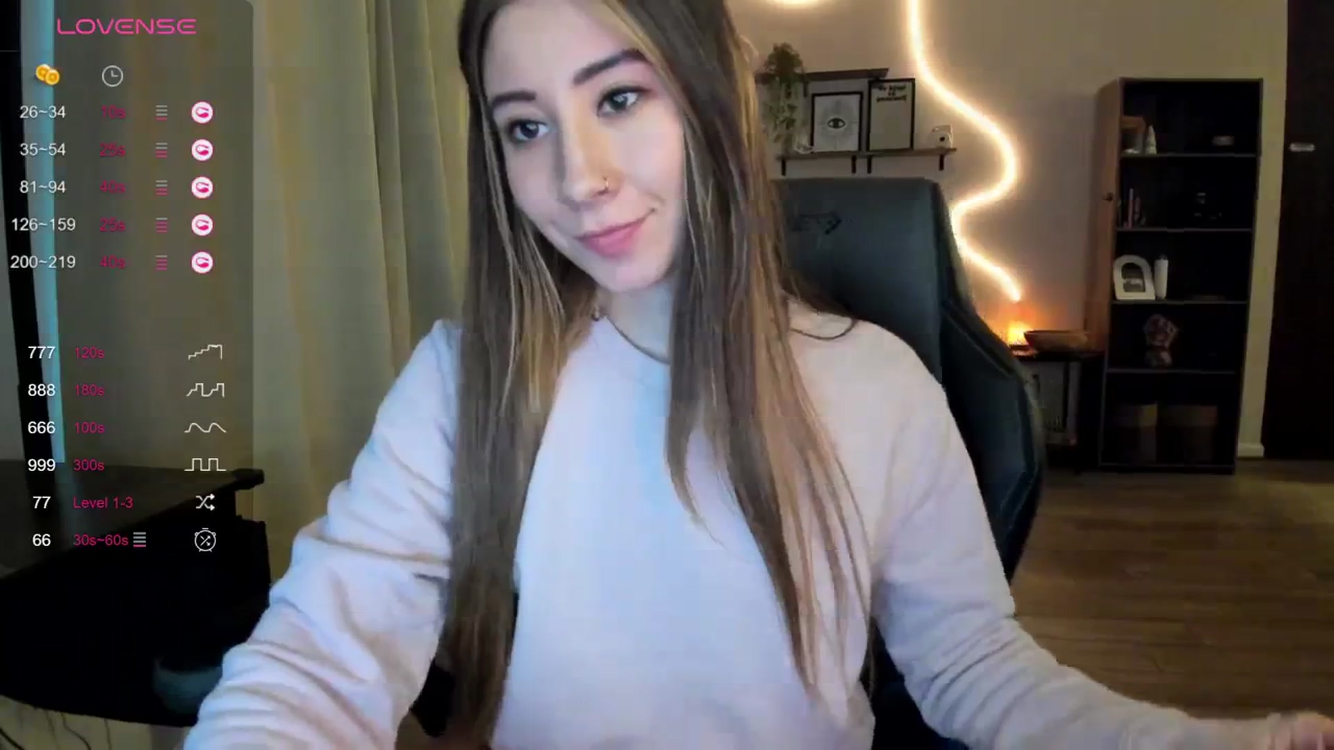 Gallery image thumbnail from killerloryy's myfreecams stream on, 02/21/2024, 22:54 image 13 of 20