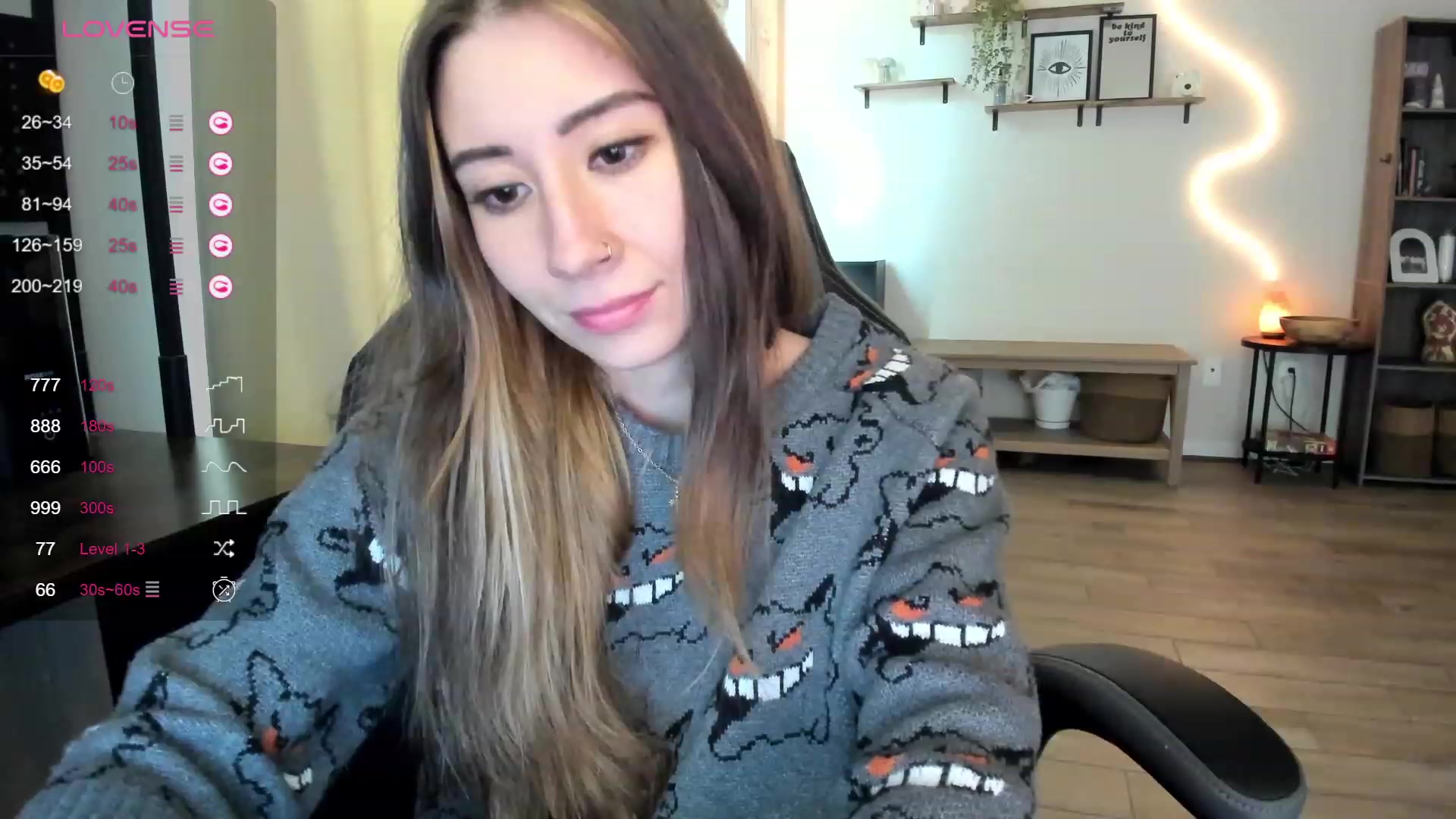 Gallery image thumbnail from killerloryy's myfreecams stream on, 02/22/2024, 18:10 image 15 of 20
