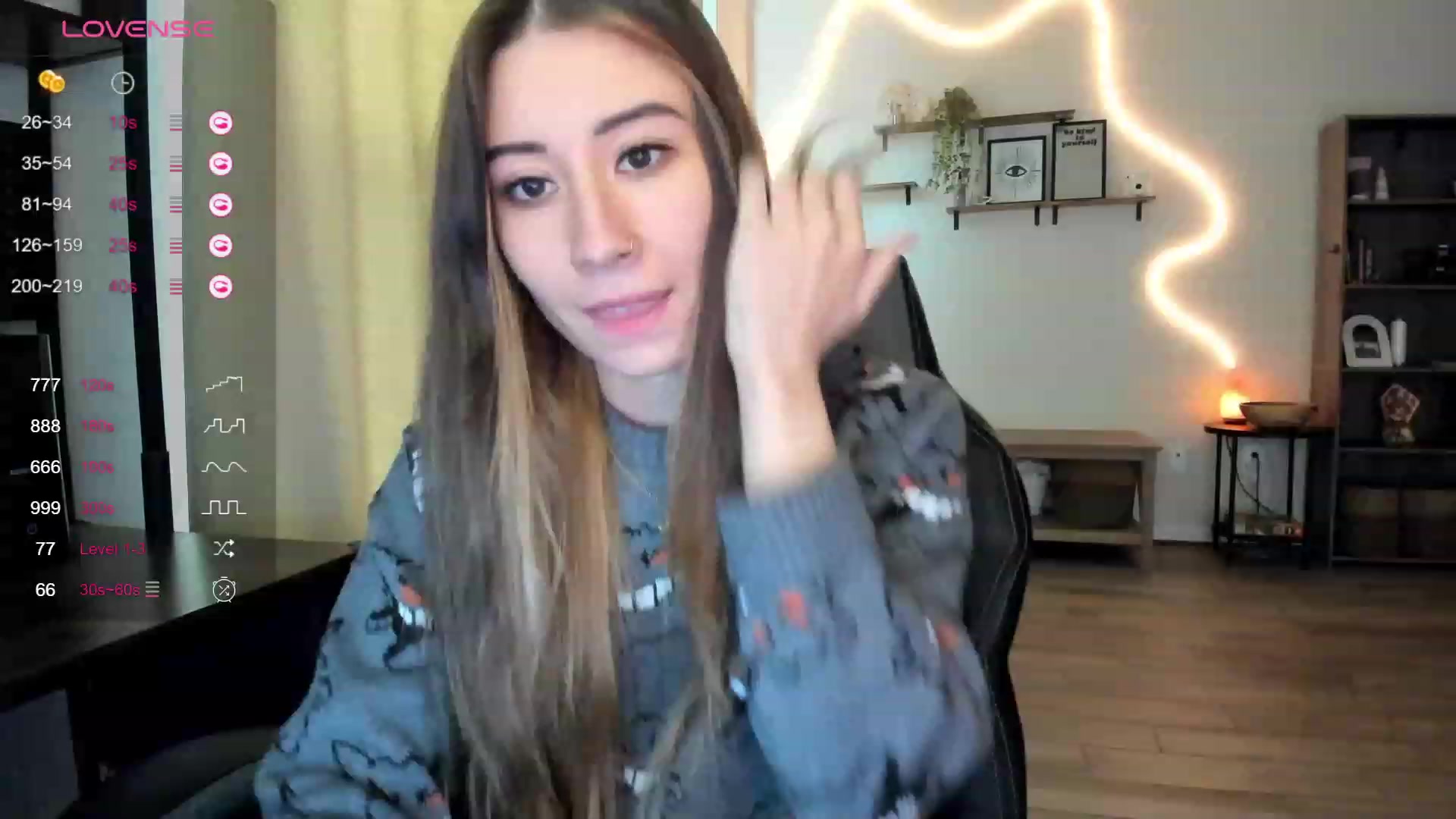 Gallery image thumbnail from killerloryy's myfreecams stream on, 02/22/2024, 18:10 image 4 of 20