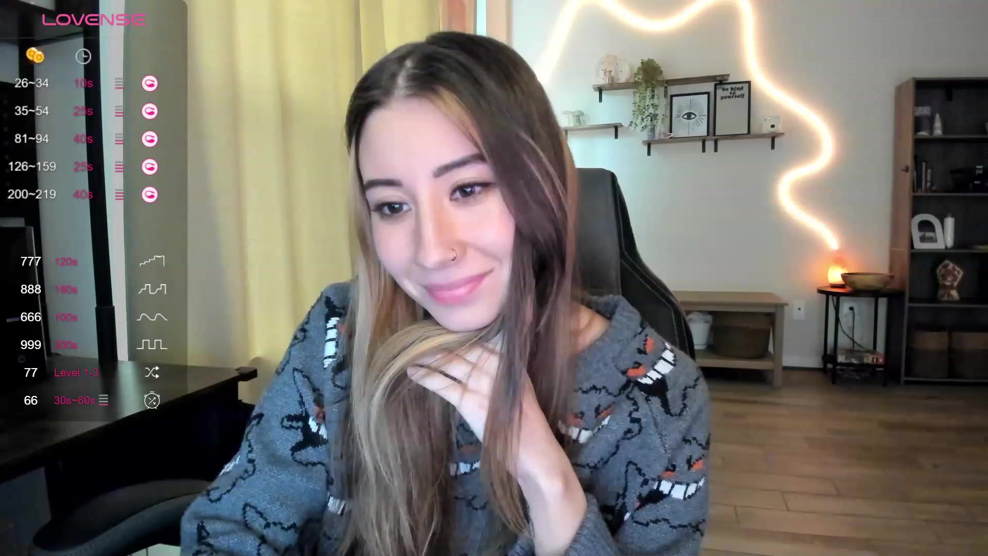 Gallery image thumbnail from killerloryy's myfreecams stream on, 02/22/2024, 18:10 image 6 of 20