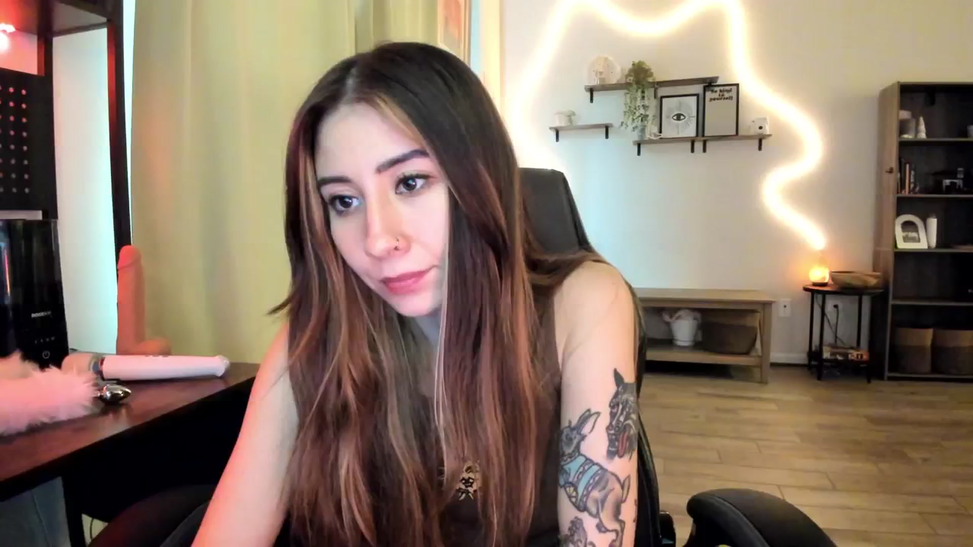 Gallery image thumbnail from killerloryy's myfreecams stream on, 03/06/2024, 21:45 image 1 of 20