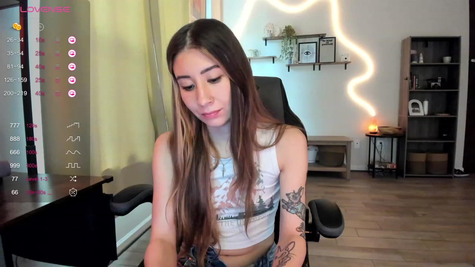 Gallery image thumbnail from killerloryy's myfreecams stream on, 03/07/2024, 18:37 image 20 of 20