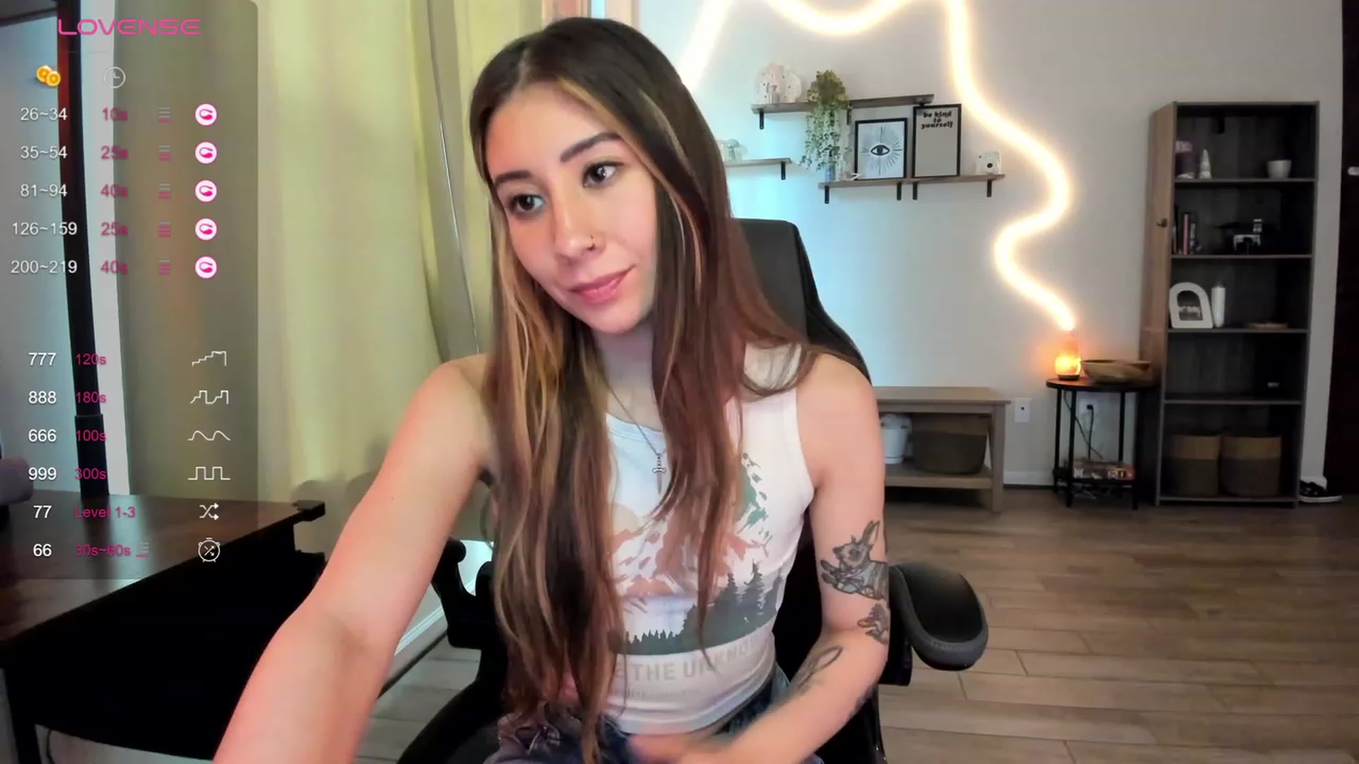 Gallery image thumbnail from killerloryy's myfreecams stream on, 03/07/2024, 18:37 image 19 of 20