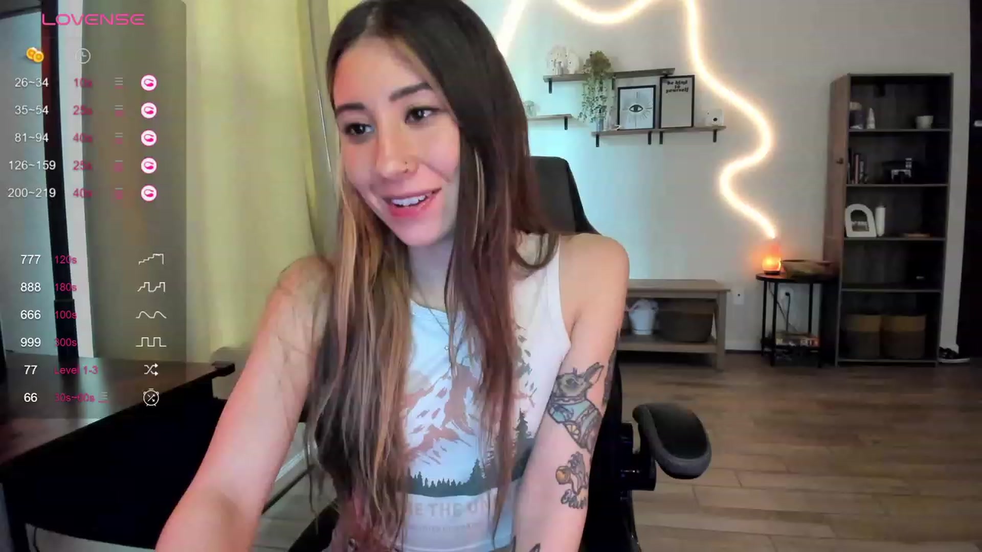 Gallery image thumbnail from killerloryy's myfreecams stream on, 03/07/2024, 18:37 image 17 of 20