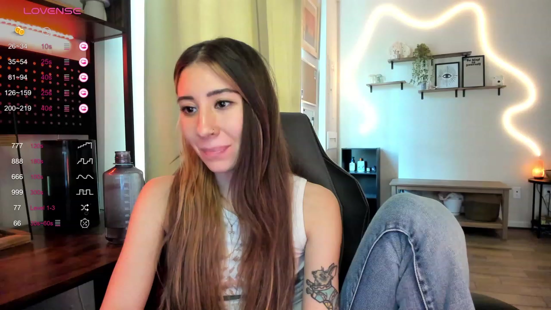 Gallery image thumbnail from killerloryy's myfreecams stream on, 03/07/2024, 18:37 image 15 of 20