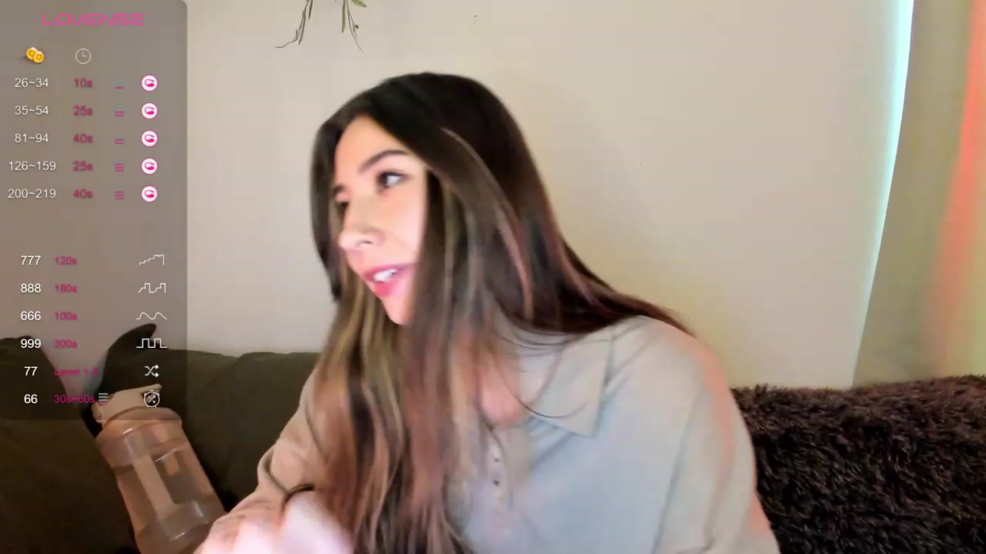 Gallery image thumbnail from killerloryy's myfreecams stream on, 03/14/2024, 16:55 image 8 of 20