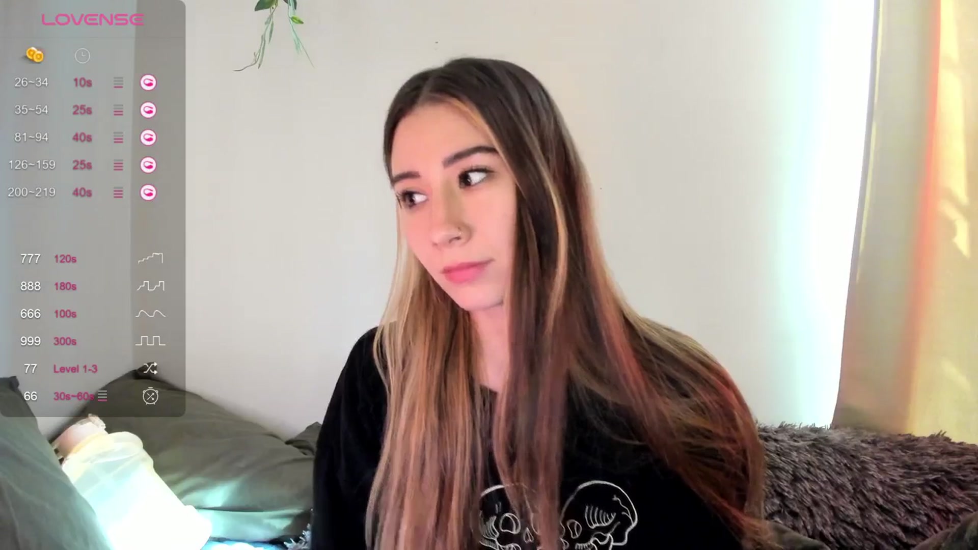 Gallery image thumbnail from killerloryy's myfreecams stream on, 03/19/2024, 15:18 image 10 of 20