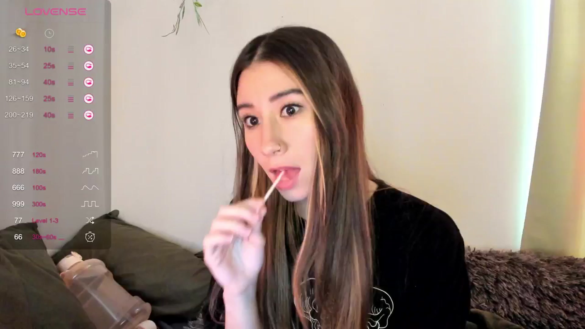Gallery image thumbnail from killerloryy's myfreecams stream on, 03/19/2024, 15:18 image 18 of 20