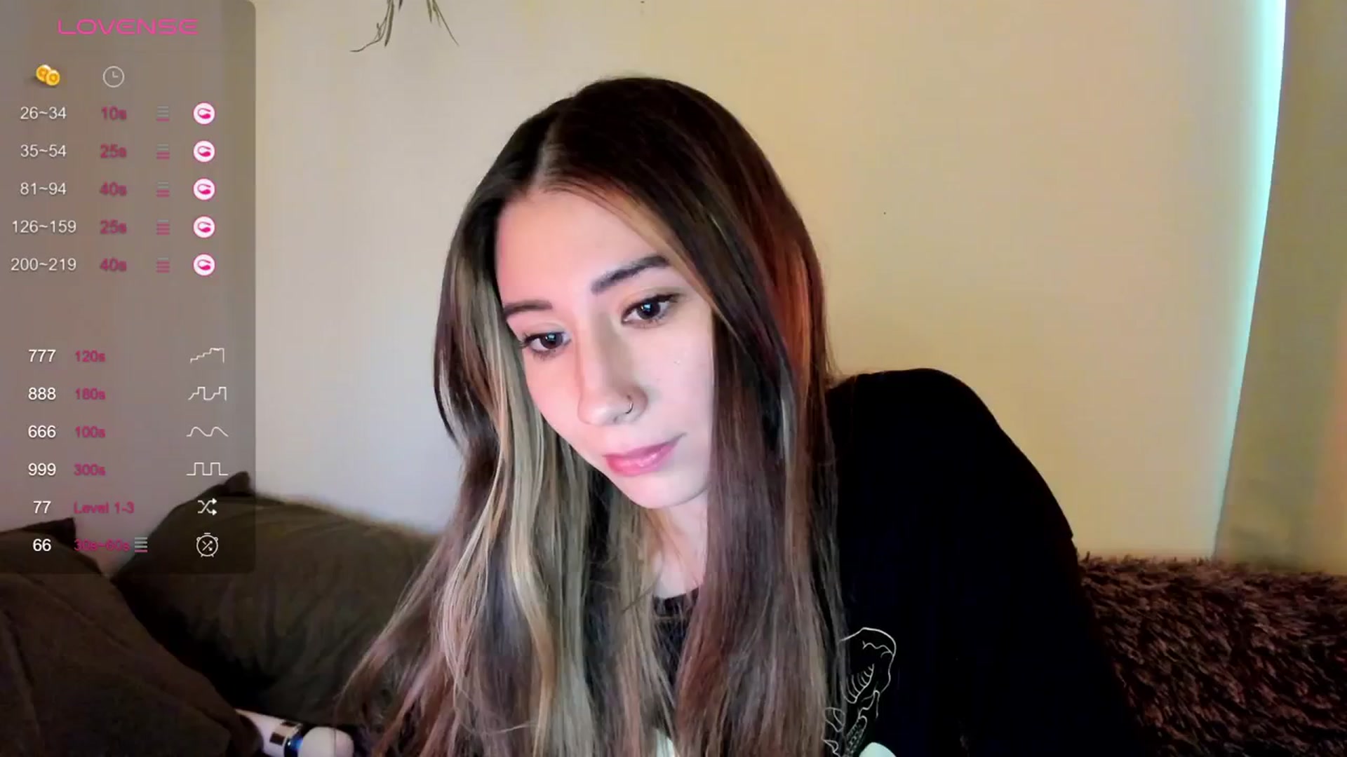 Gallery image thumbnail from killerloryy's myfreecams stream on, 03/19/2024, 18:07 image 19 of 20