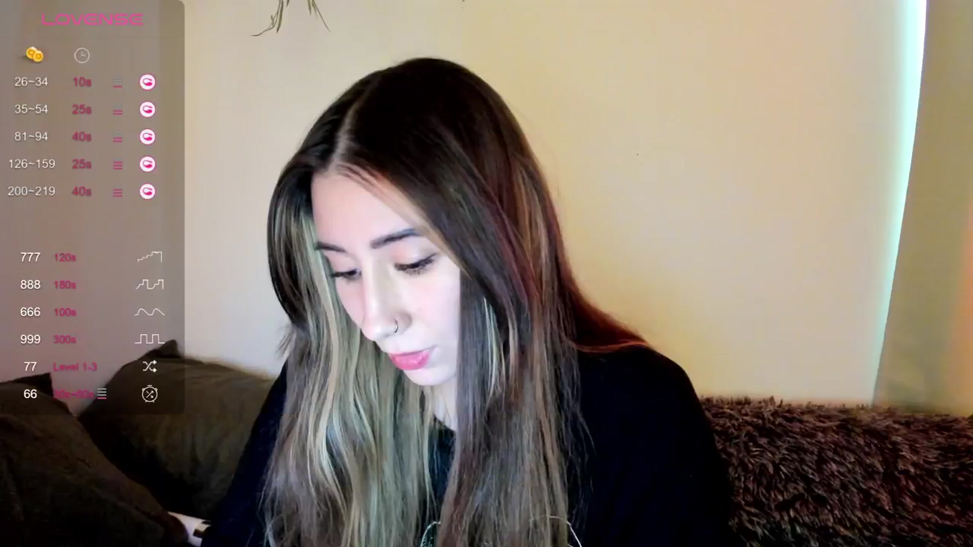 Gallery image thumbnail from killerloryy's myfreecams stream on, 03/19/2024, 18:07 image 14 of 20