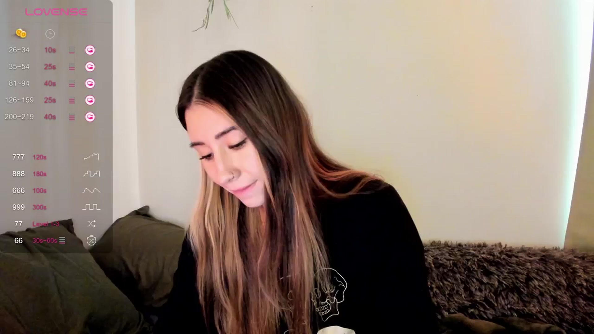 Gallery image thumbnail from killerloryy's myfreecams stream on, 03/19/2024, 18:07 image 7 of 20