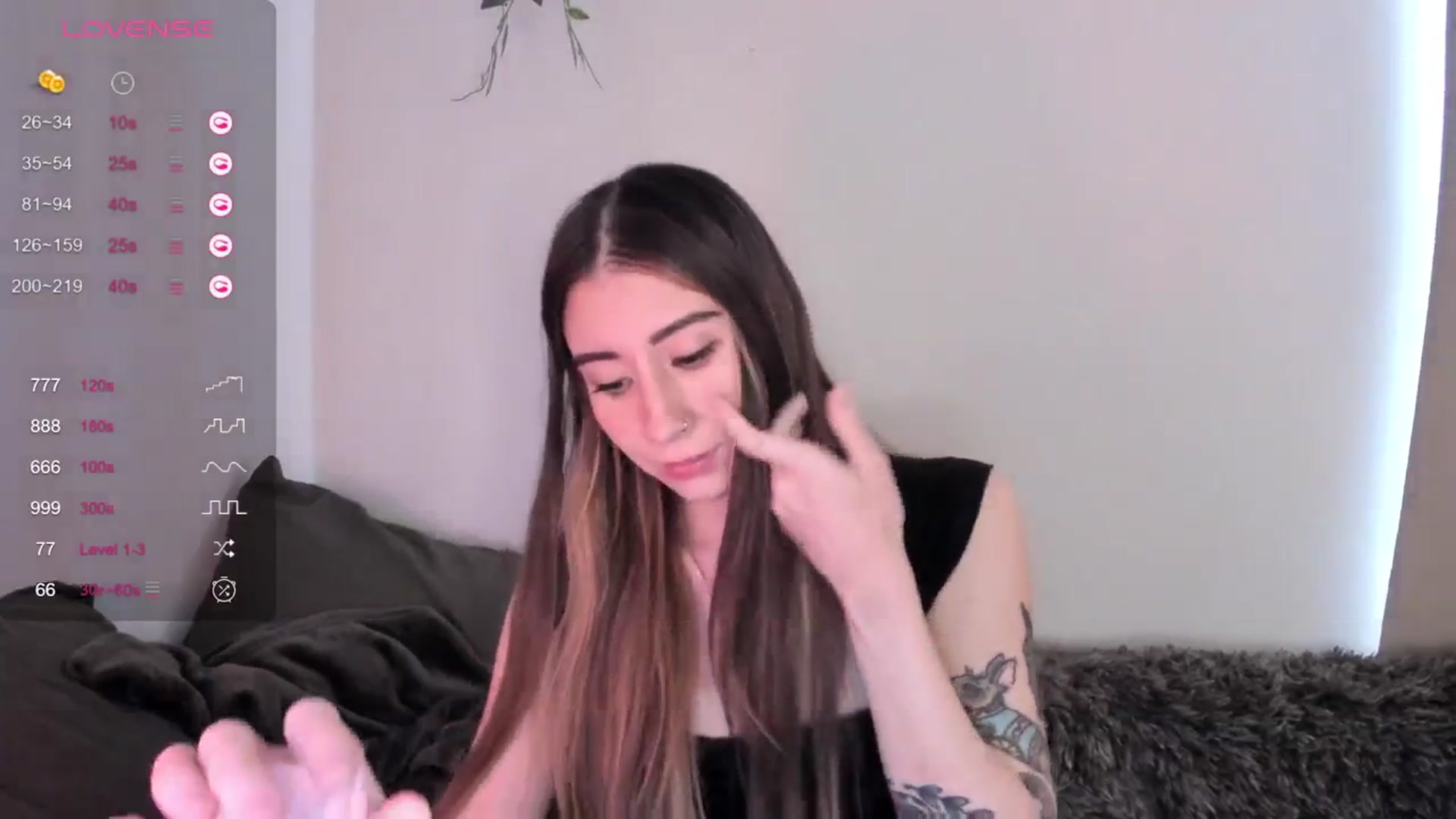 Gallery image thumbnail from killerloryy's myfreecams stream on, 03/21/2024, 18:37 image 15 of 20