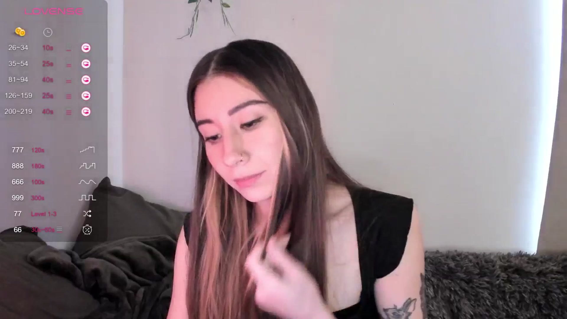 Gallery image thumbnail from killerloryy's myfreecams stream on, 03/21/2024, 18:37 image 8 of 20
