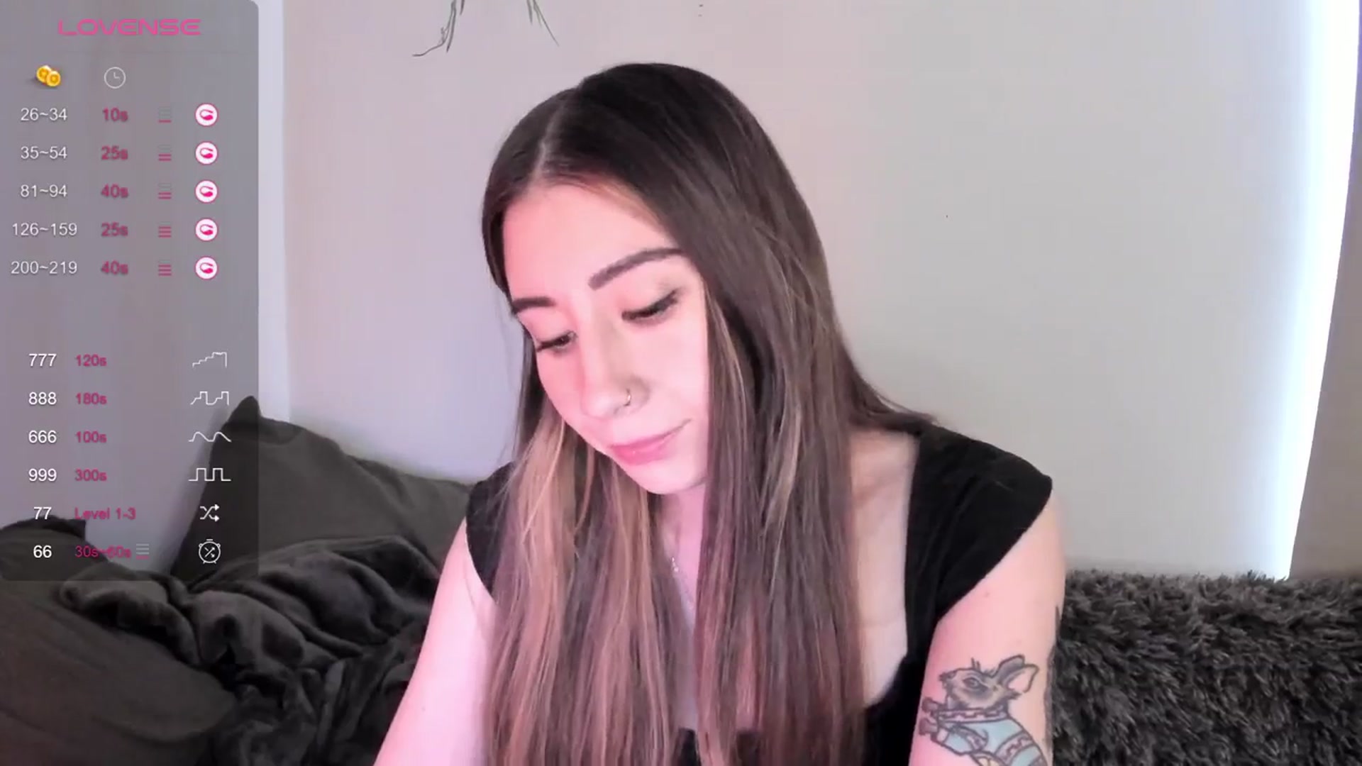 Gallery image thumbnail from killerloryy's myfreecams stream on, 03/21/2024, 18:37 image 3 of 20