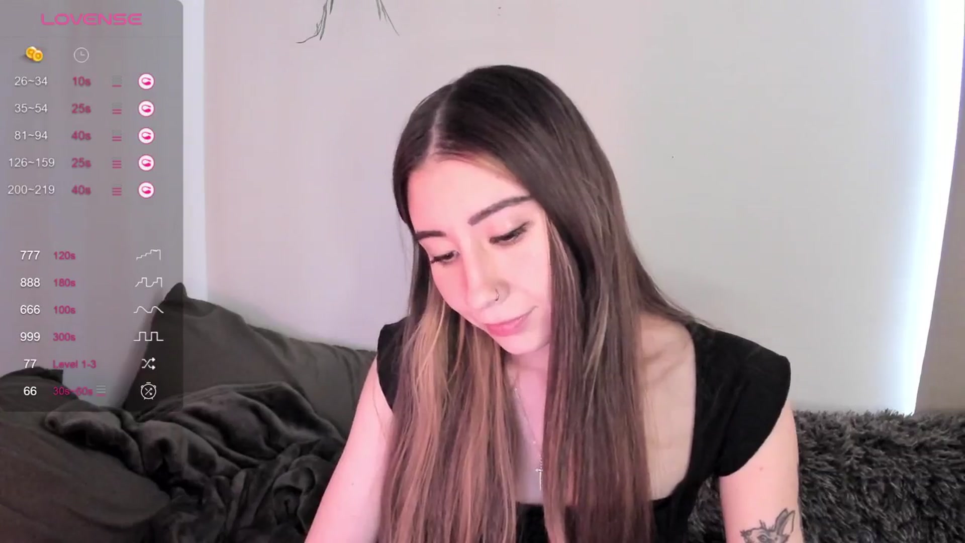 Gallery image thumbnail from killerloryy's myfreecams stream on, 03/21/2024, 18:37 image 2 of 20