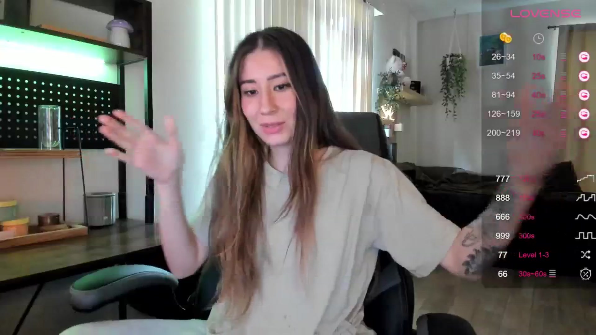 Gallery image thumbnail from killerloryy's myfreecams stream on, 04/24/2024, 19:37 image 13 of 20