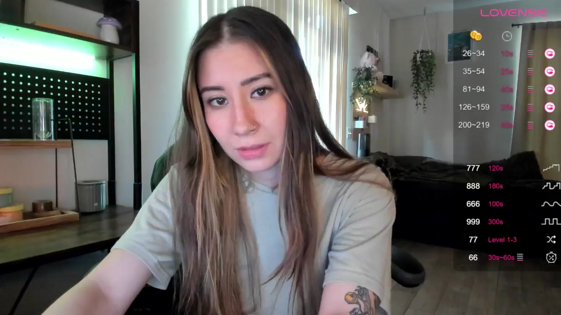 Gallery image thumbnail from killerloryy's myfreecams stream on, 04/24/2024, 19:37 image 2 of 20