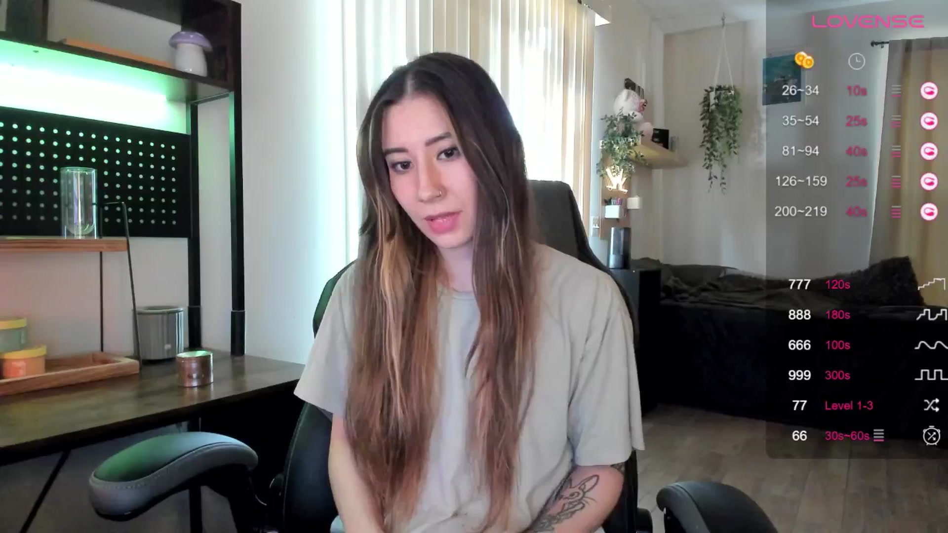 Gallery image thumbnail from killerloryy's myfreecams stream on, 04/24/2024, 19:37 image 18 of 20
