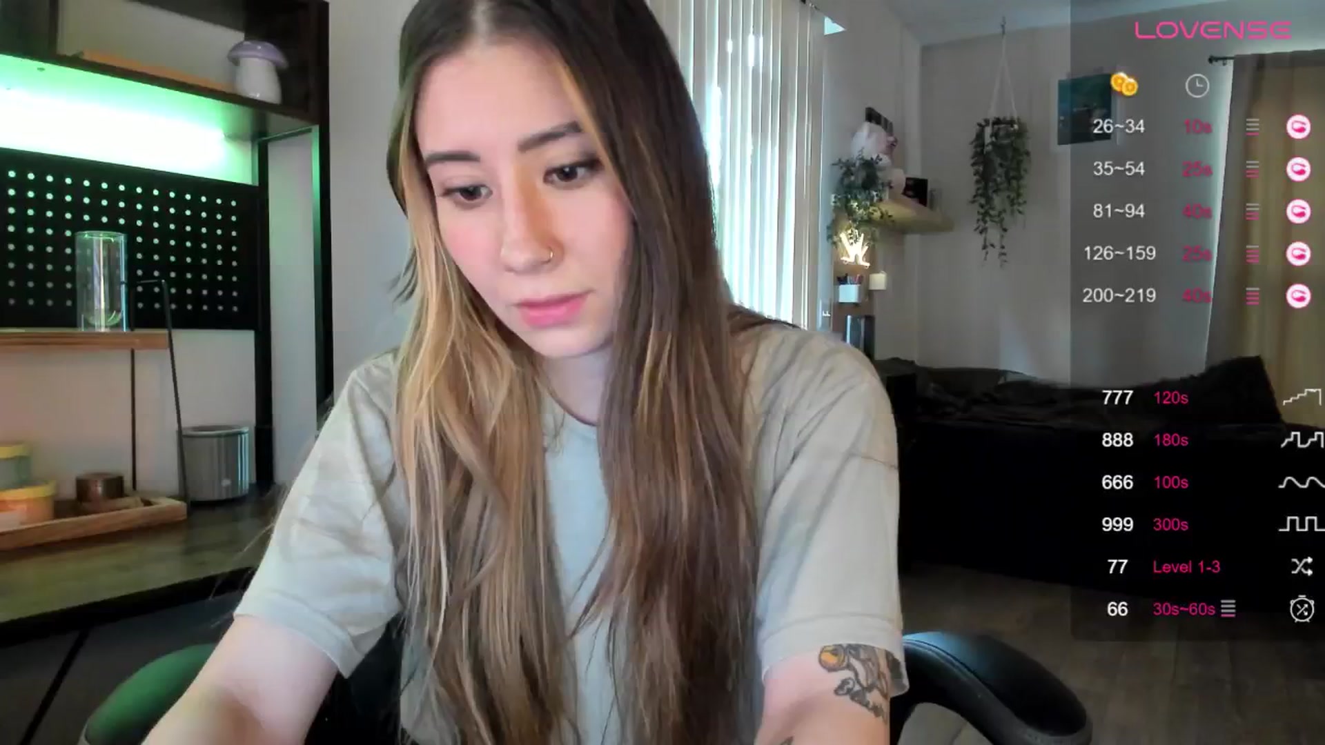Gallery image thumbnail from killerloryy's myfreecams stream on, 04/24/2024, 19:37 image 7 of 20