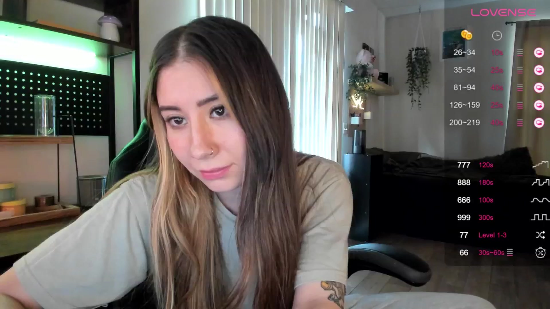 Gallery image thumbnail from killerloryy's myfreecams stream on, 04/24/2024, 19:37 image 9 of 20