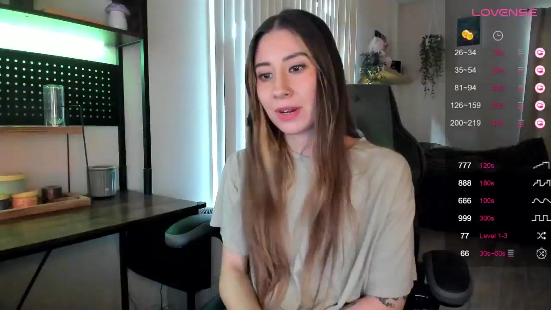 Gallery image thumbnail from killerloryy's myfreecams stream on, 04/24/2024, 21:37 image 2 of 20