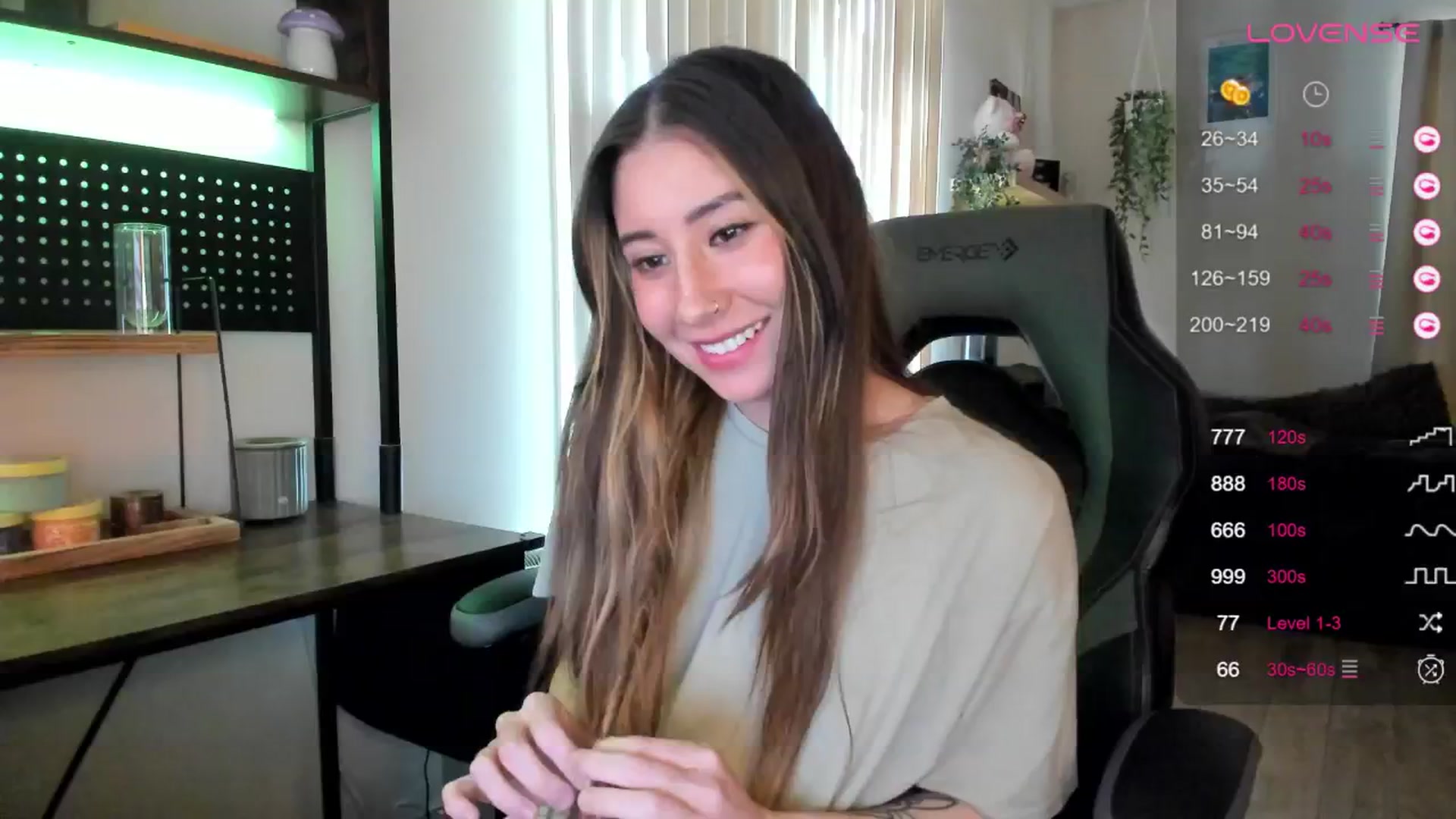 Gallery image thumbnail from killerloryy's myfreecams stream on, 04/24/2024, 21:37 image 6 of 20
