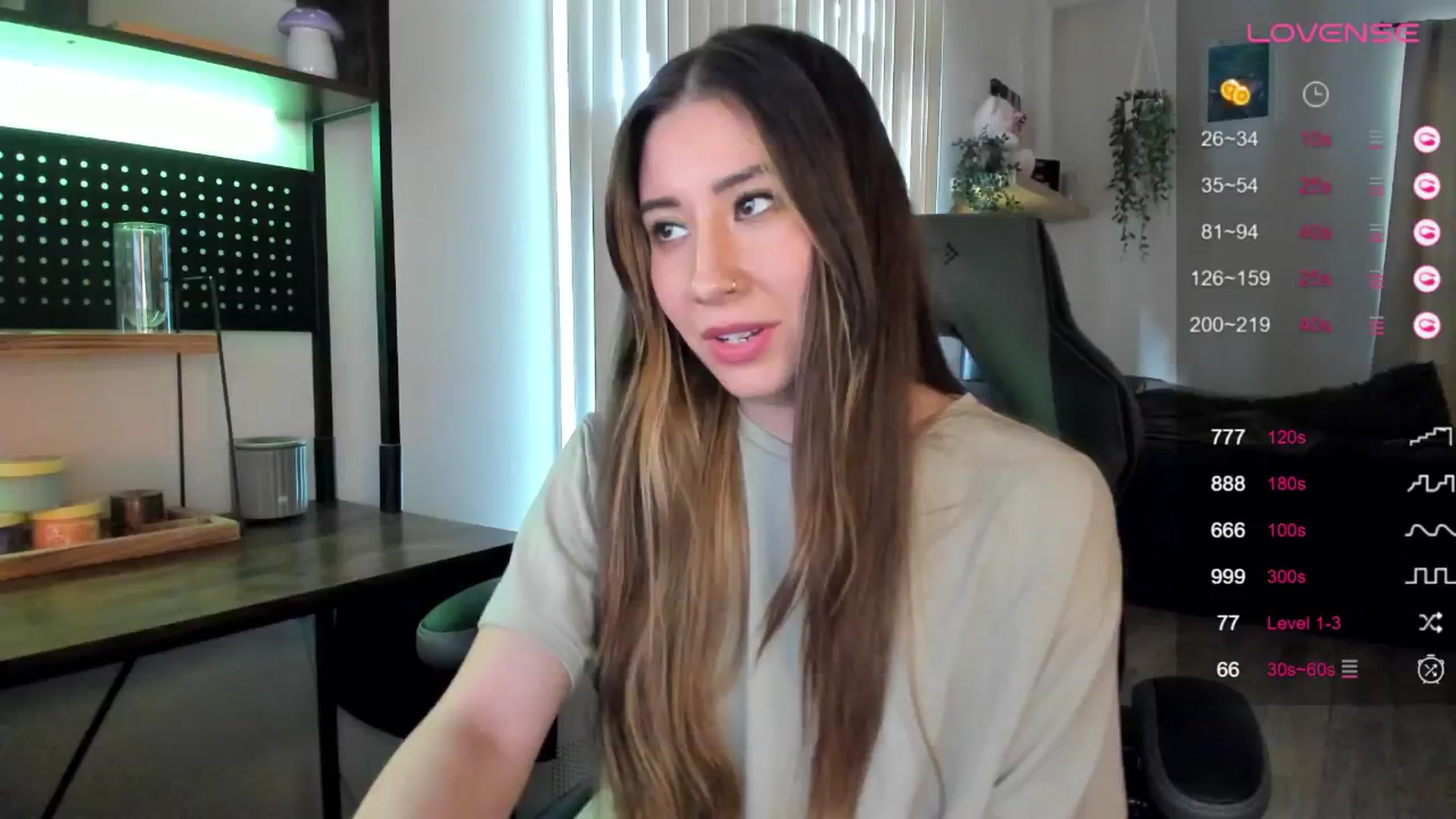 Gallery image thumbnail from killerloryy's myfreecams stream on, 04/24/2024, 21:37 image 5 of 20