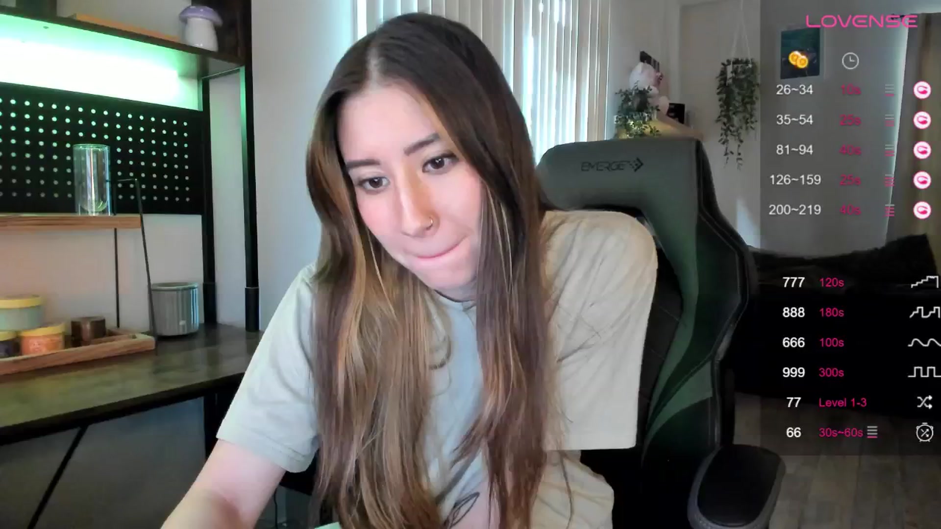 Gallery image thumbnail from killerloryy's myfreecams stream on, 04/24/2024, 21:37 image 1 of 20