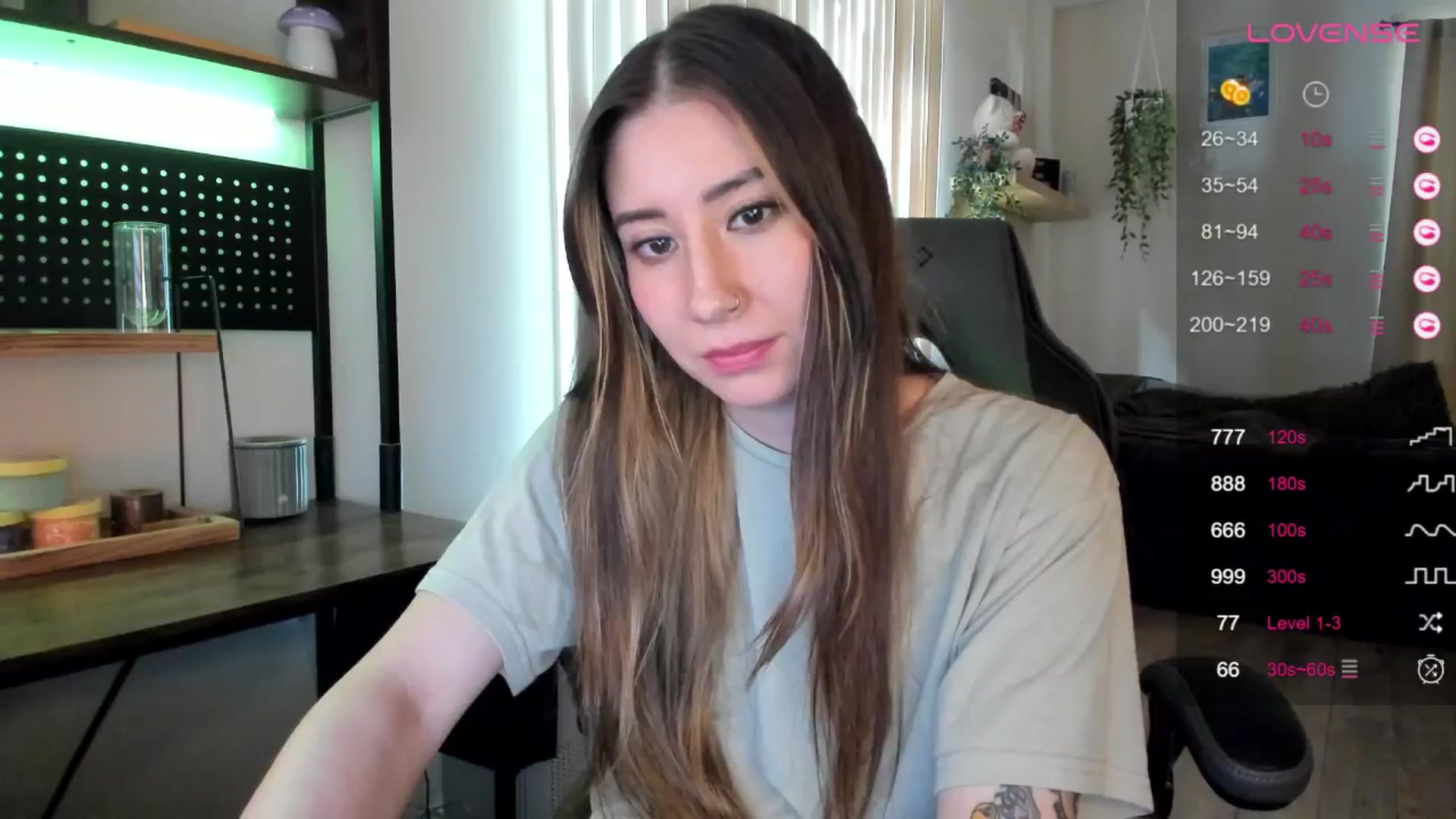 Gallery image thumbnail from killerloryy's myfreecams stream on, 04/24/2024, 21:37 image 7 of 20
