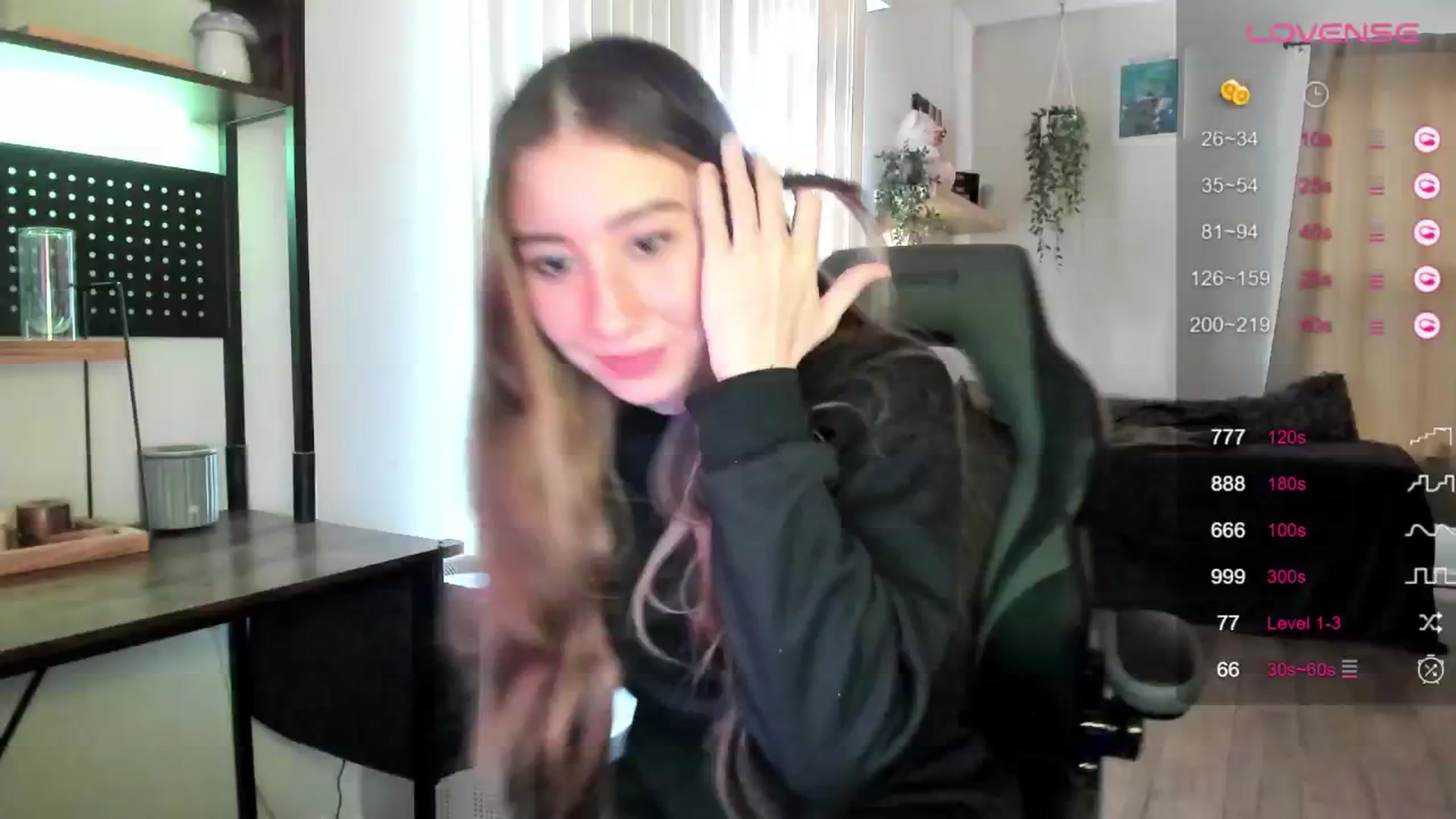 Gallery image thumbnail from killerloryy's myfreecams stream on, 04/25/2024, 17:11 image 15 of 20