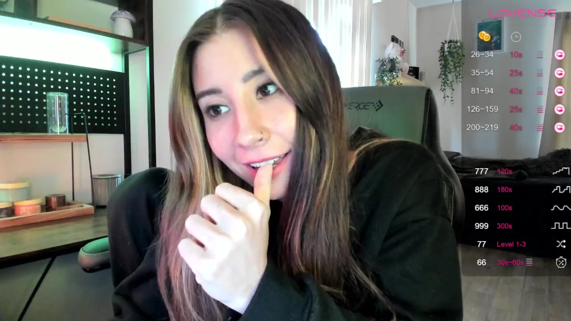Gallery image thumbnail from killerloryy's myfreecams stream on, 04/25/2024, 19:06 image 19 of 20