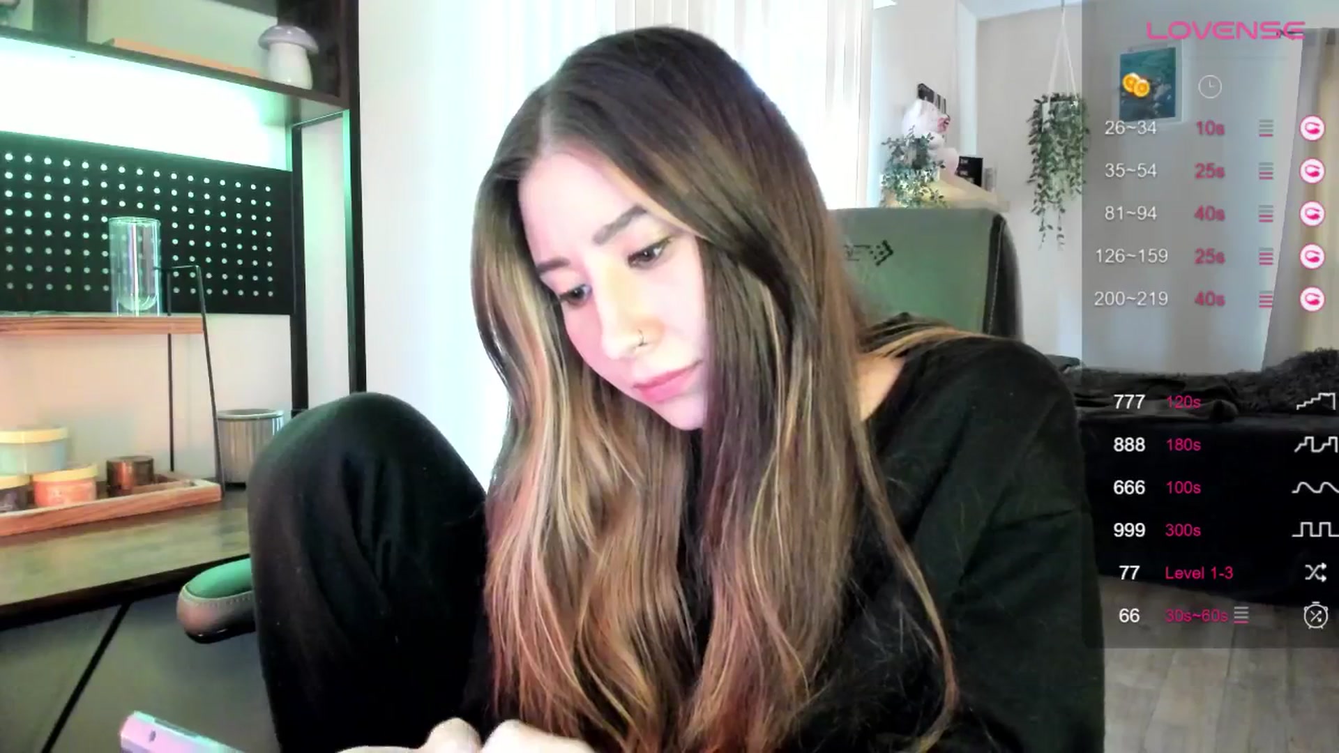 Gallery image thumbnail from killerloryy's myfreecams stream on, 04/25/2024, 19:06 image 20 of 20