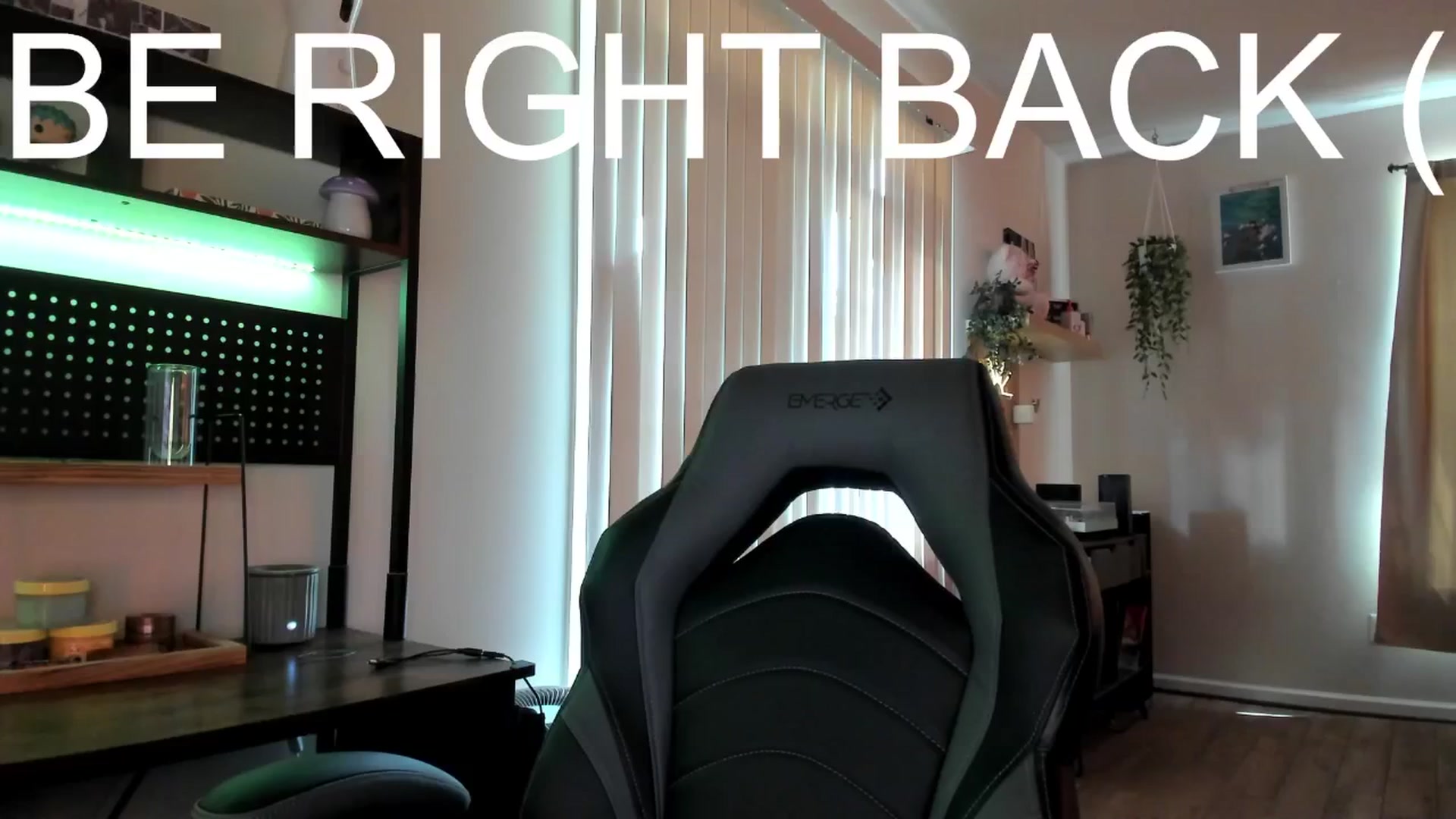 Gallery image thumbnail from killerloryy's myfreecams stream on, 05/08/2024, 15:48 image 14 of 20