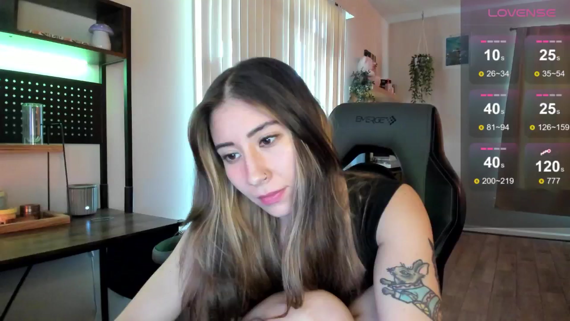 Gallery image thumbnail from killerloryy's myfreecams stream on, 05/08/2024, 19:00 image 19 of 20
