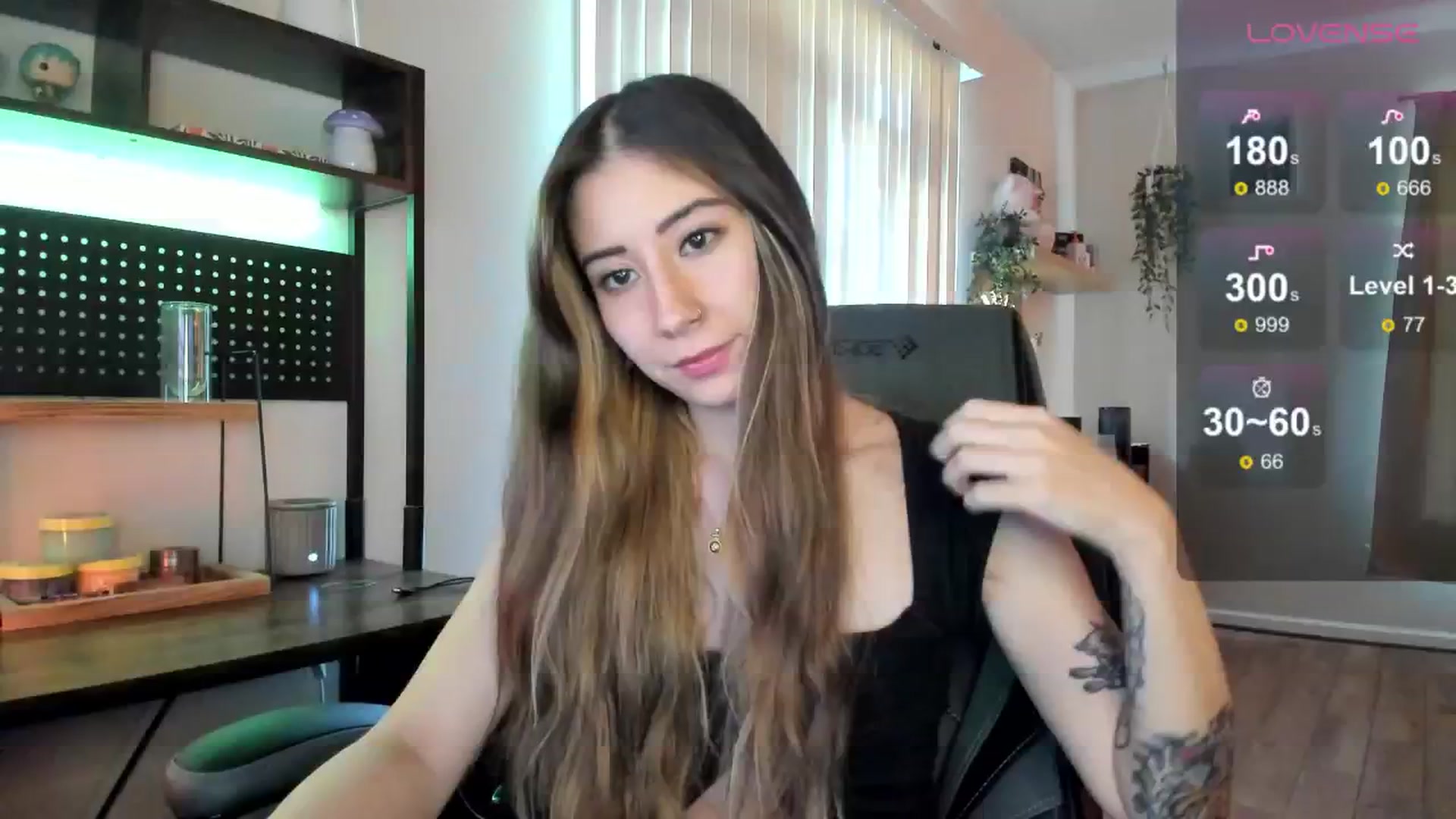 Gallery image thumbnail from killerloryy's myfreecams stream on, 05/08/2024, 19:00 image 2 of 20