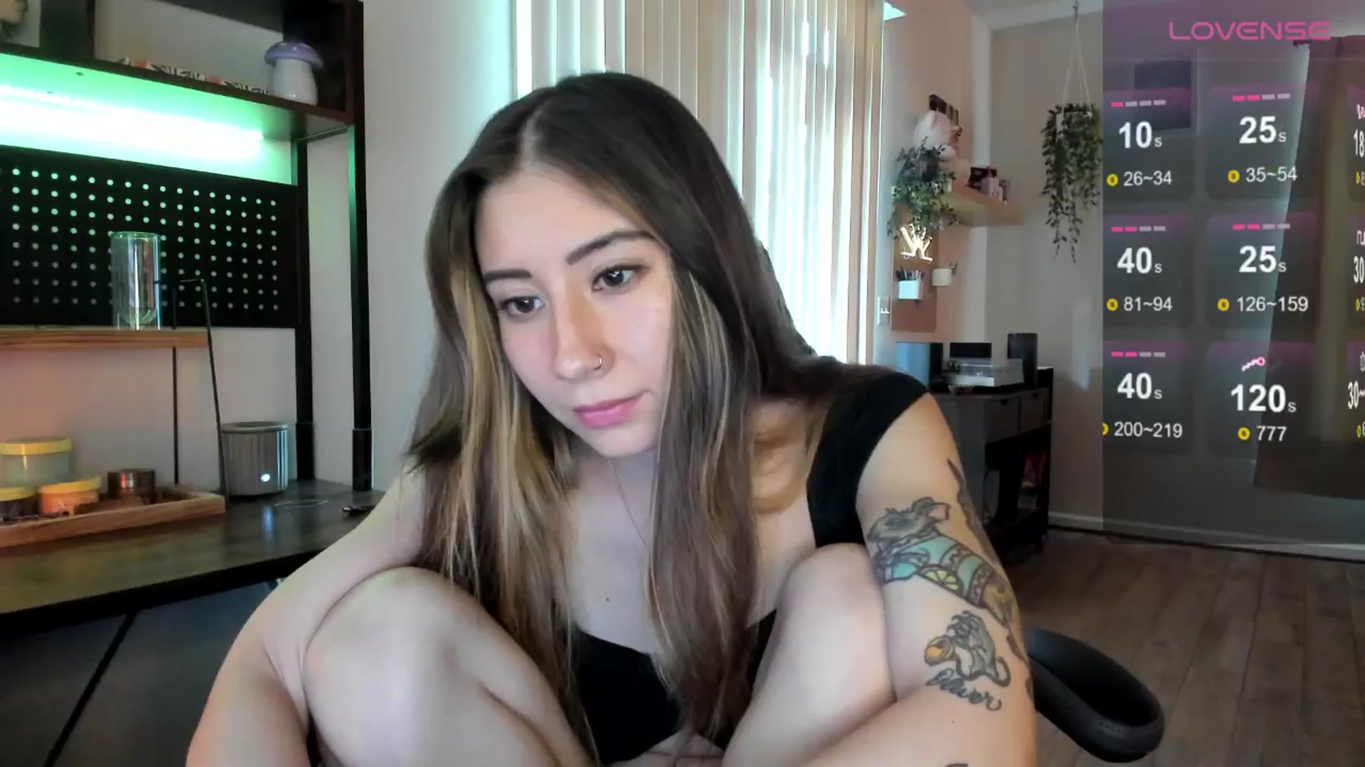 Gallery image thumbnail from killerloryy's myfreecams stream on, 05/08/2024, 19:00 image 7 of 20