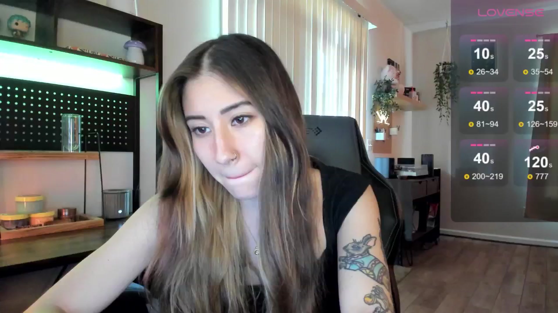 Gallery image thumbnail from killerloryy's myfreecams stream on, 05/08/2024, 19:00 image 3 of 20