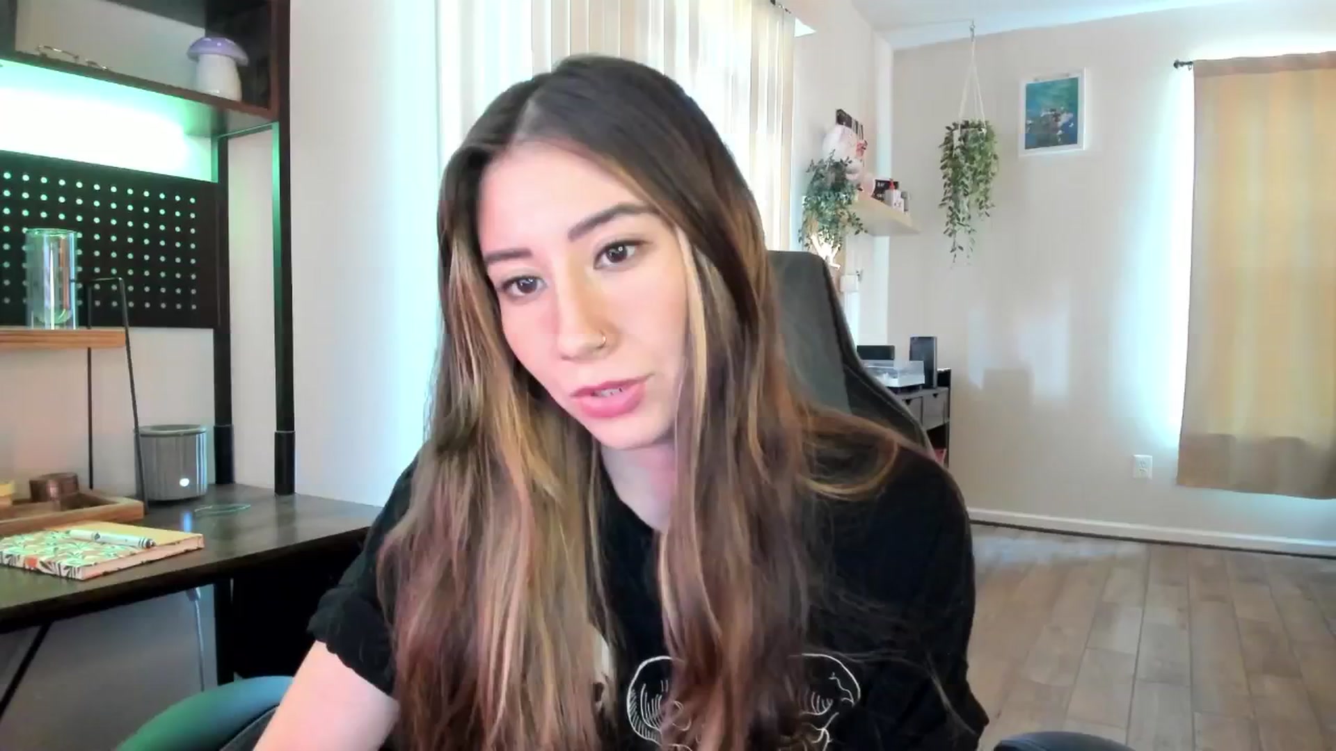 Gallery image thumbnail from killerloryy's myfreecams stream on, 05/09/2024, 17:47 image 13 of 20